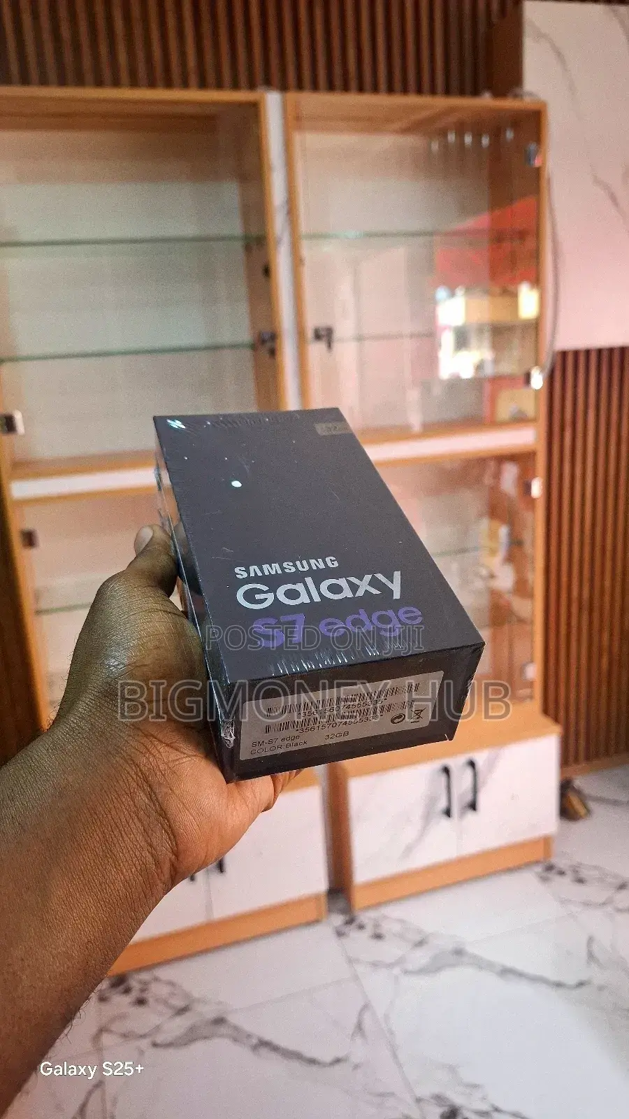 New Samsung Galaxy S7 edge 64 GB Black