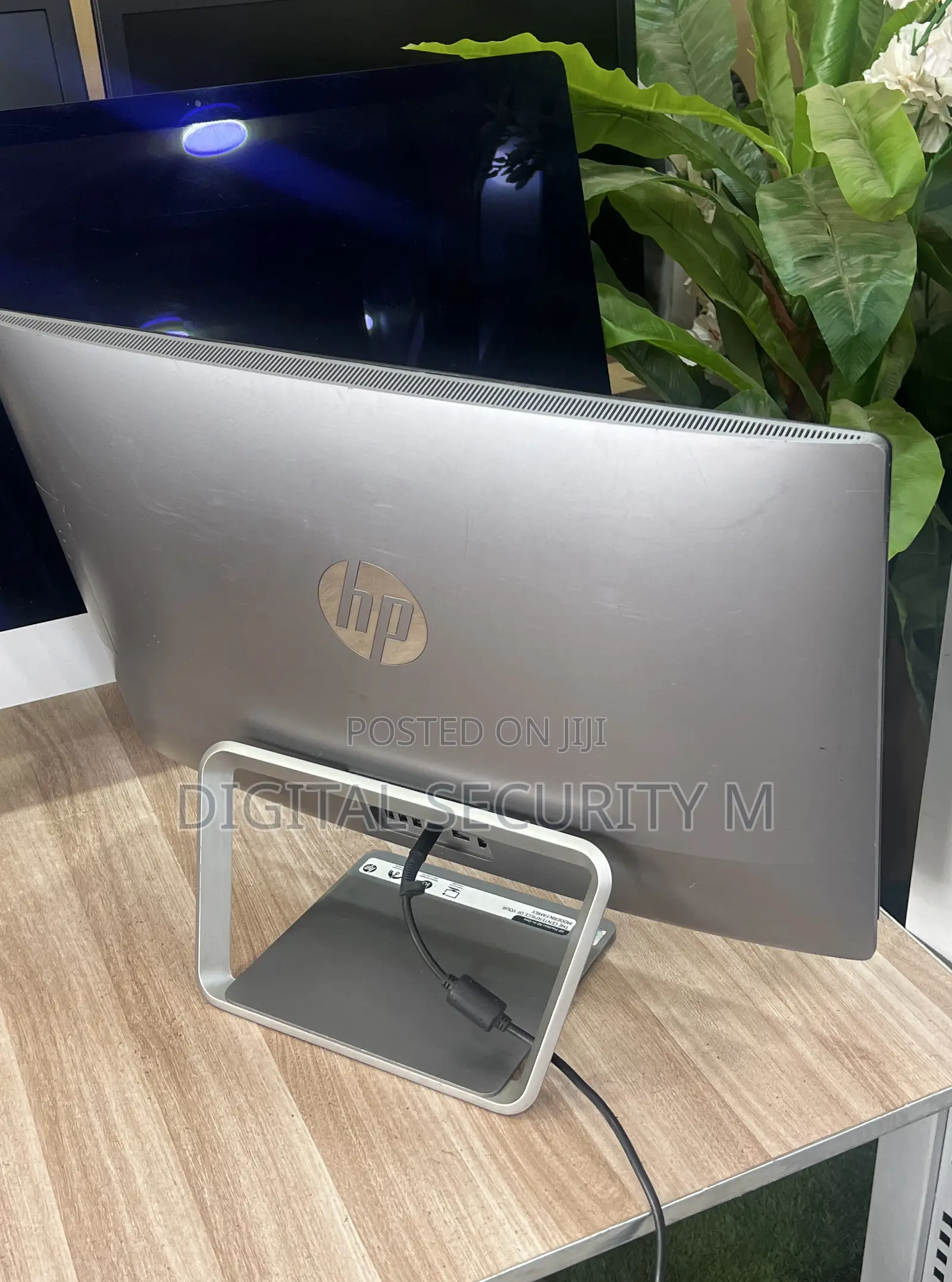 Desktop Computer HP Pavilion 24 8GB Intel Core i5 HDD 500GB
