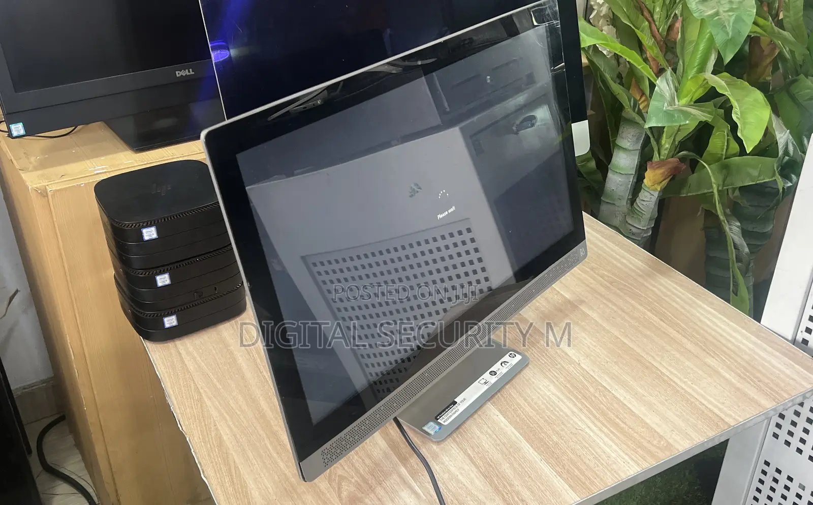 Desktop Computer HP Pavilion 24 8GB Intel Core i5 HDD 500GB