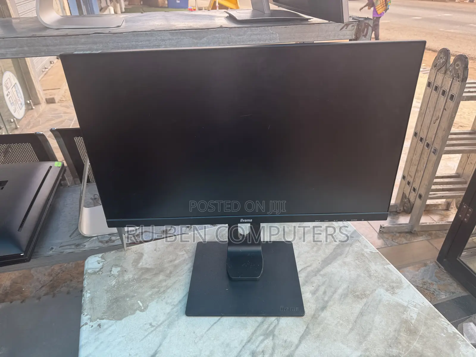 24 Inches Iiyama Monitor
