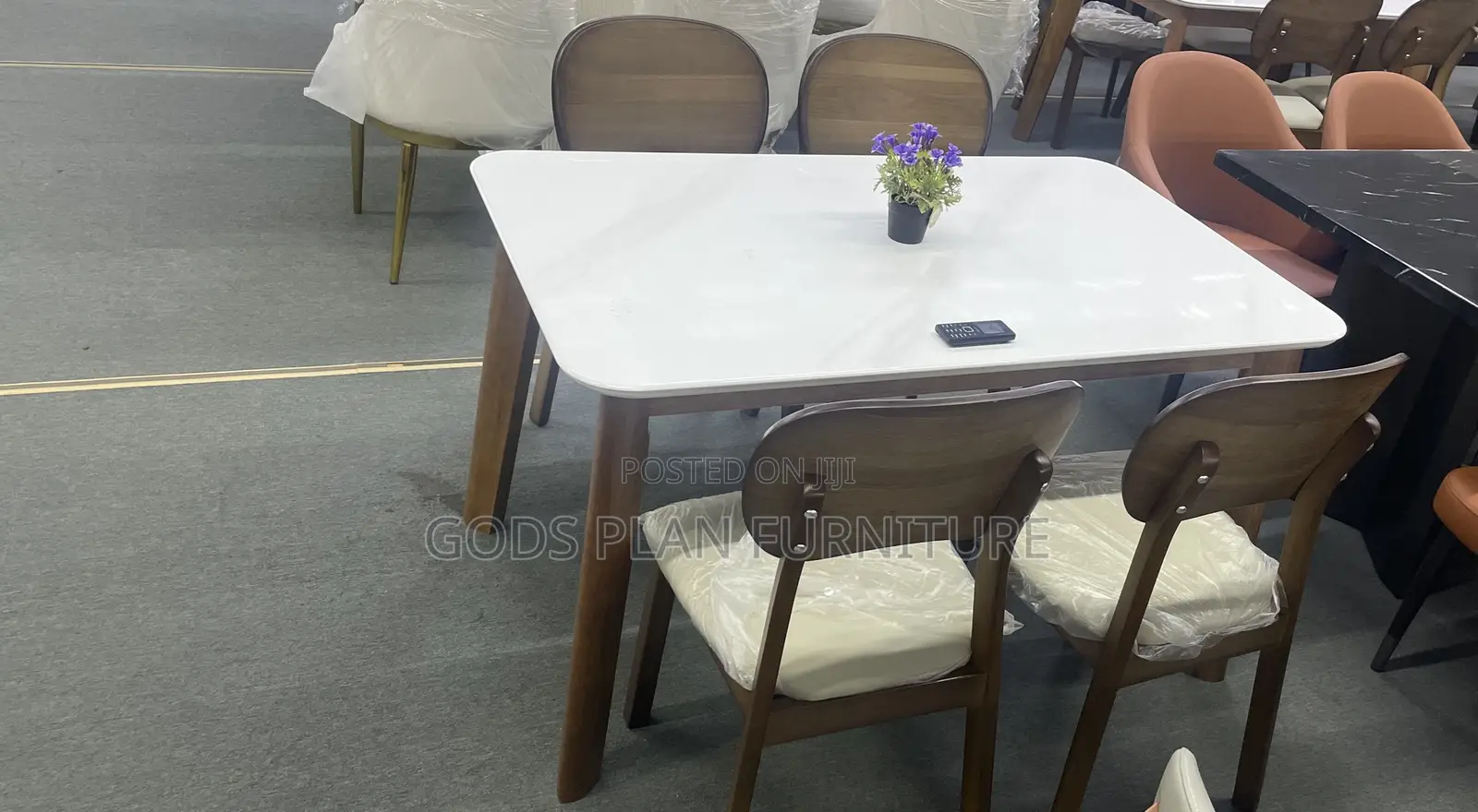 Dining Table (1+4)