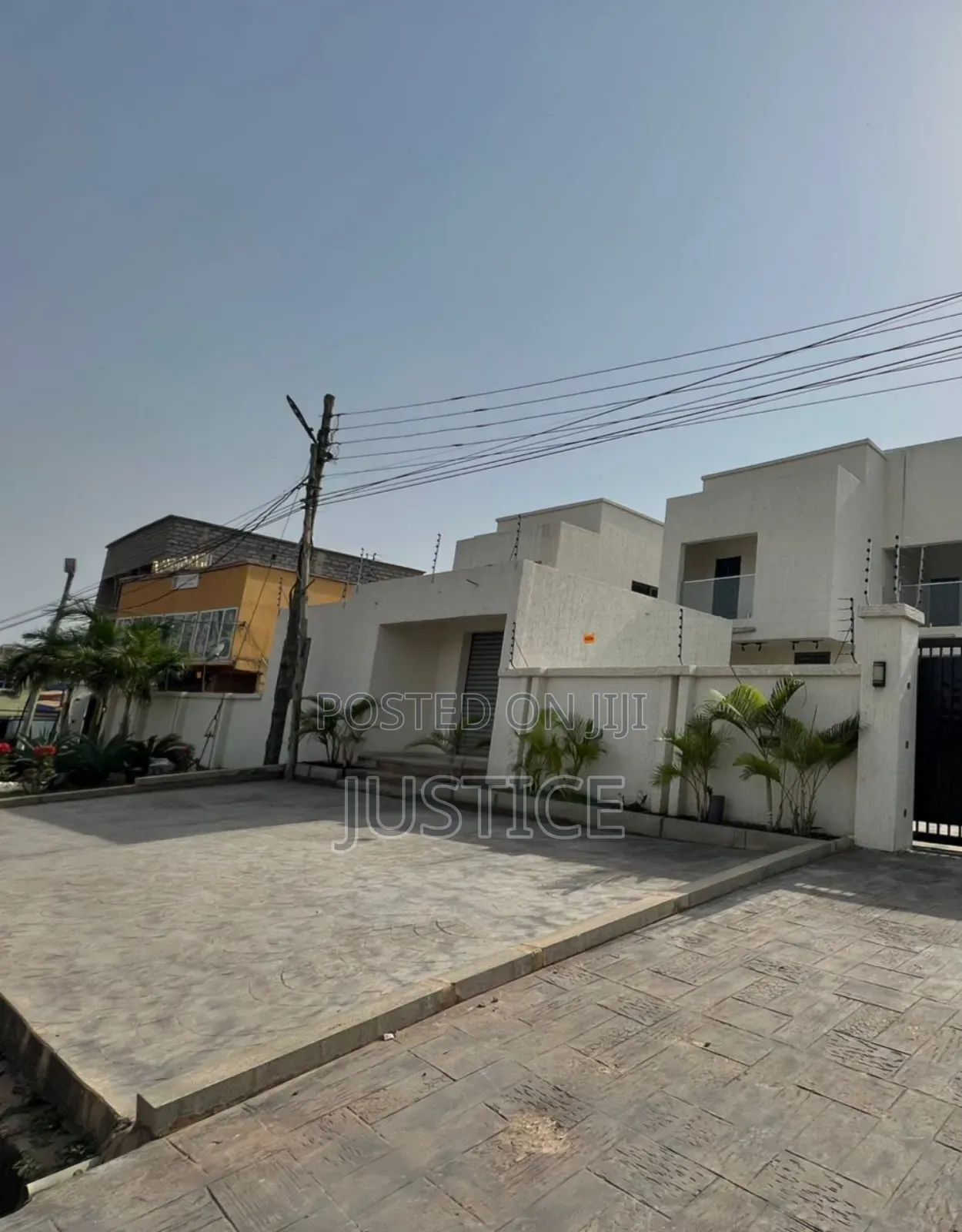 4bdrm House in Ashongman Estate for rent