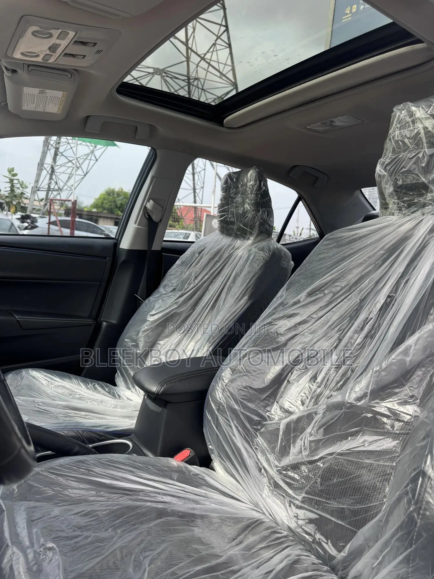 Toyota Corolla SE 4dr Sedan (1.8L 4cyl CVT) 2017 Gray