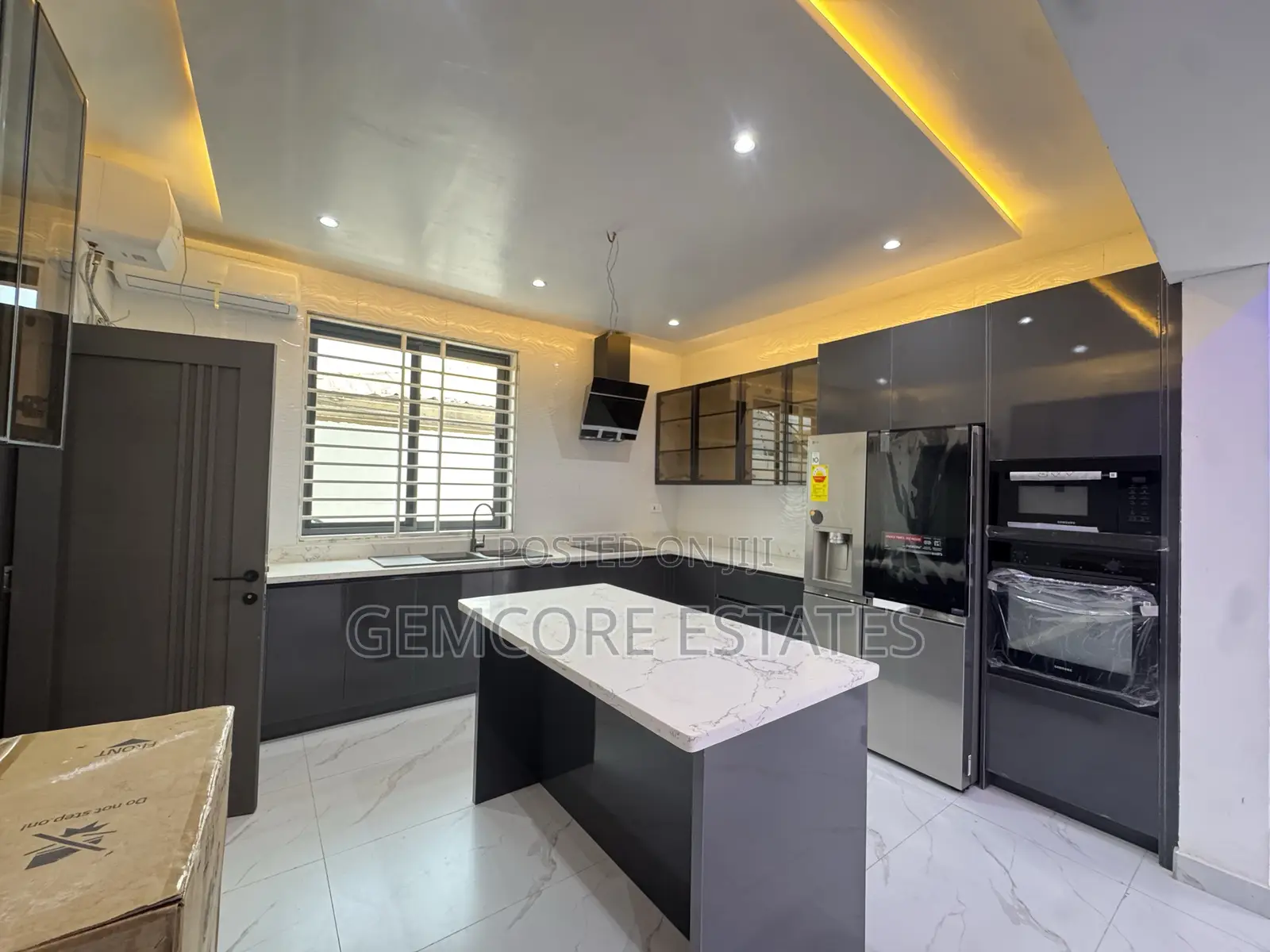 3bdrm House in Nanakrom Melcom, Adjiriganor for sale