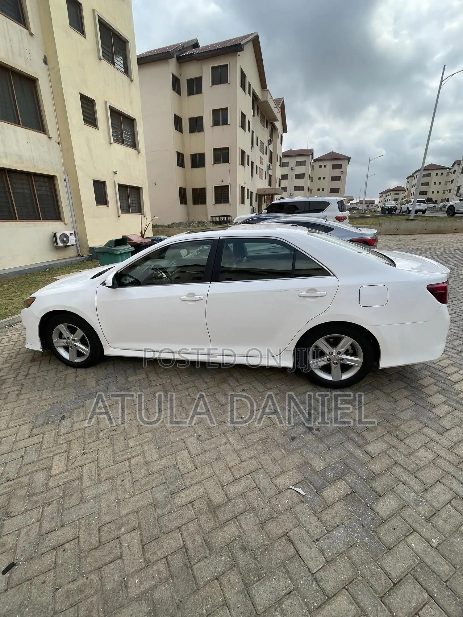 Toyota Camry SE Sport 4dr Sedan (2.5L 4cyl 6A) 2014 White
