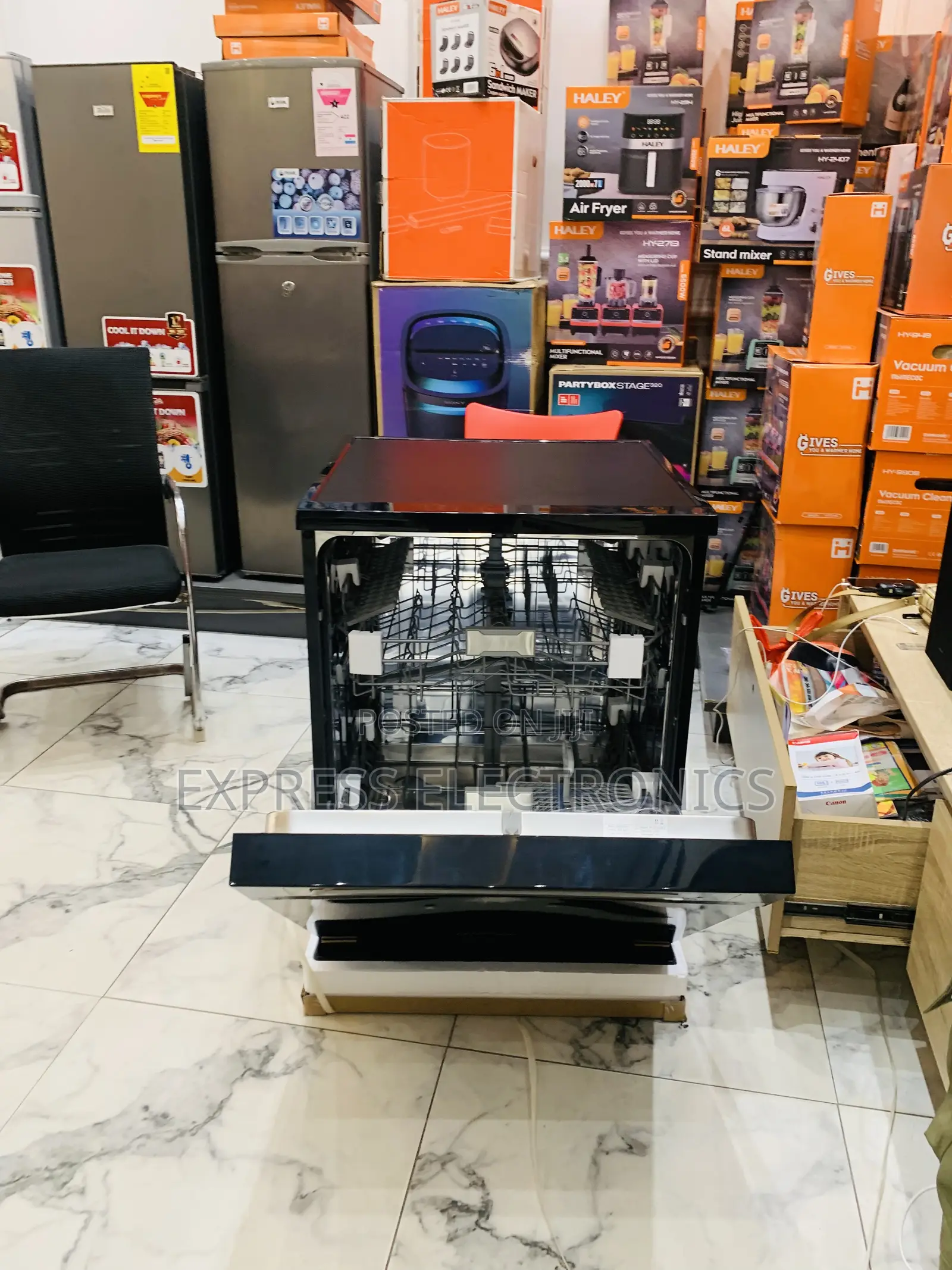 Grab the New Kenwood Dishwasher