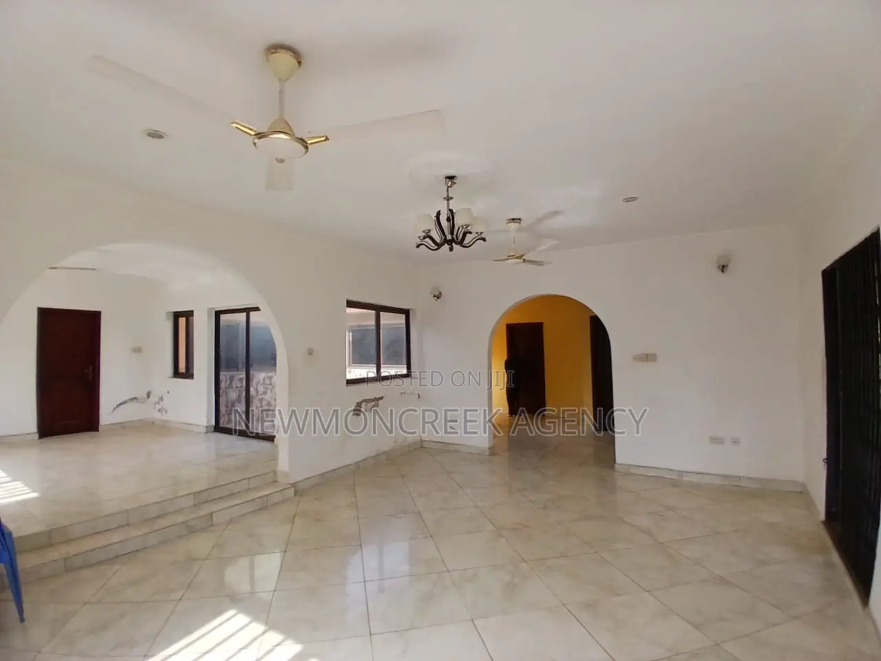 4bdrm Bungalow in Ashiyie Adenta, Accra Metropolitan for rent