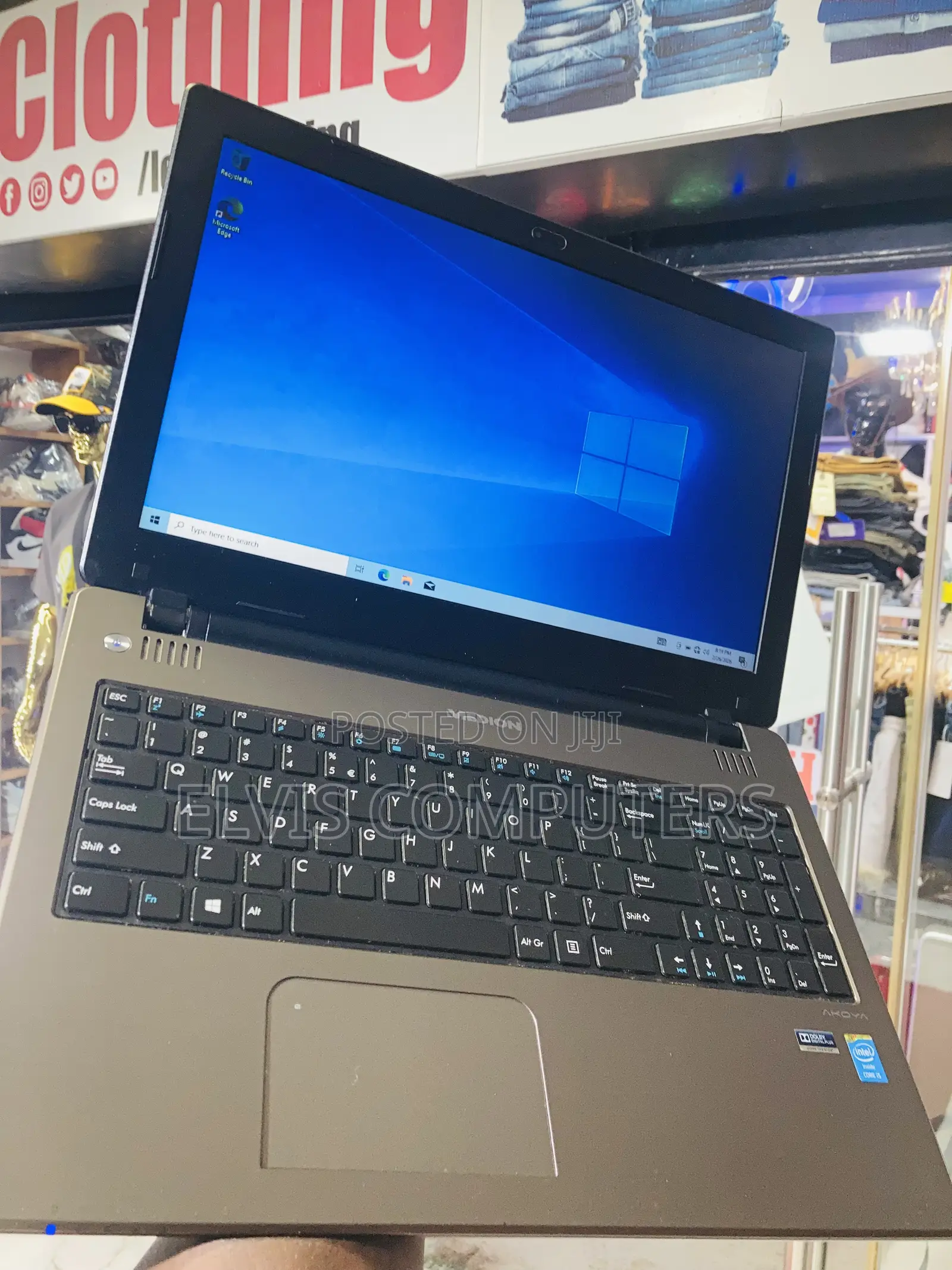 Laptop Medion Akoya P6677 8GB Intel Core i5 HDD 750GB