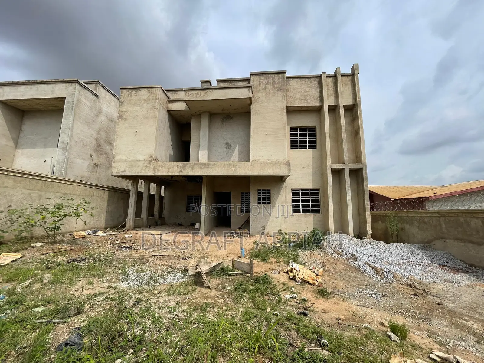 Semi Complete 4 Bedrooms House For Sale @ Abrepo Near Kumasi Girls Shs