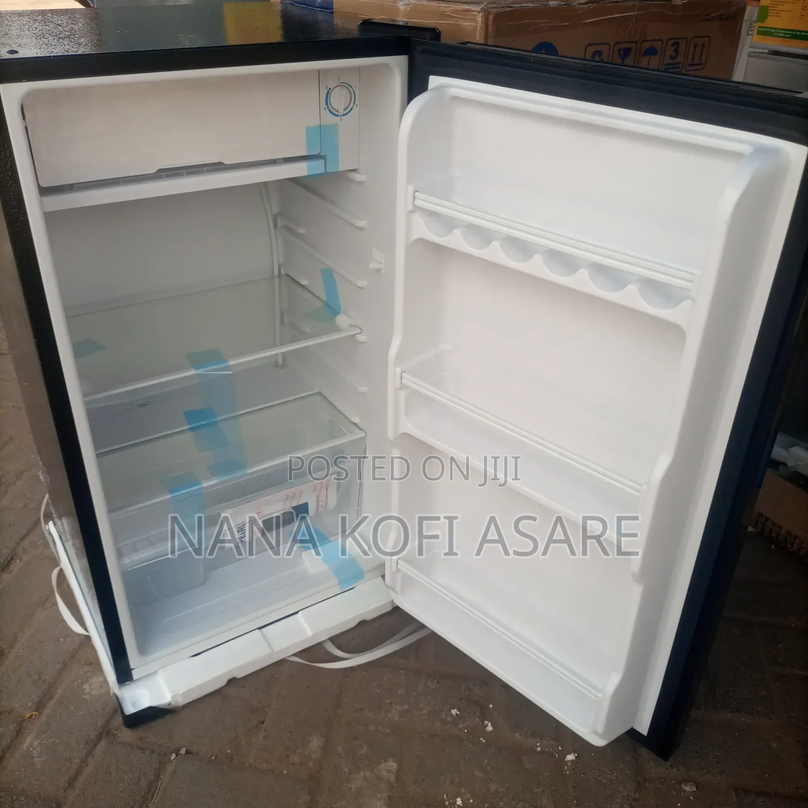 Pearl 91litres Table Top Refrigerator Black Mirror