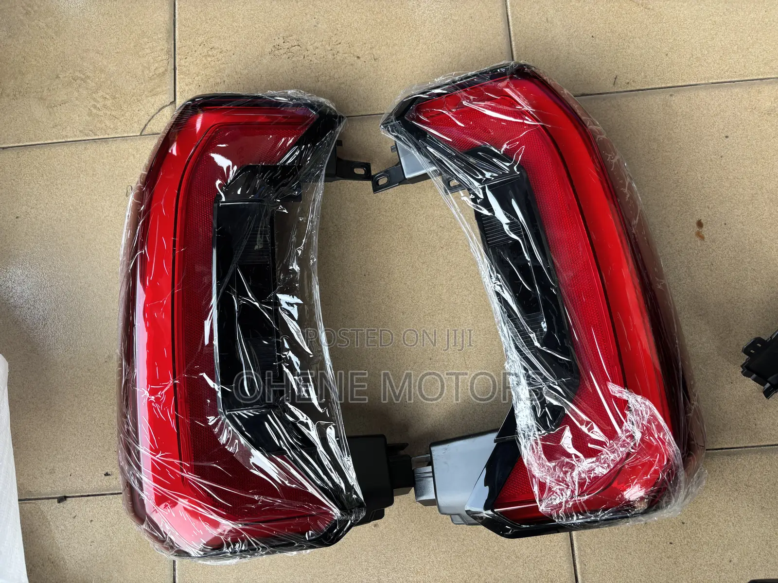 Toyota Tundra 2023-2024 Taillight Available