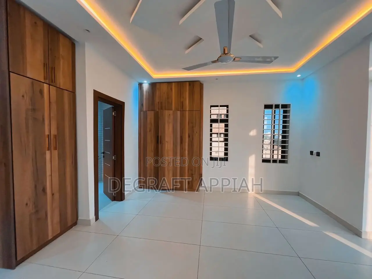 4bdrm Duplex in East Legon Hills for sale