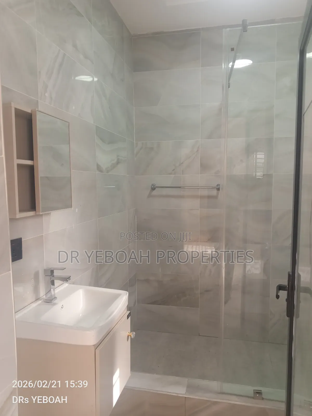 2bdrm Apartment in Luxury- 2 Bedrooms for rent