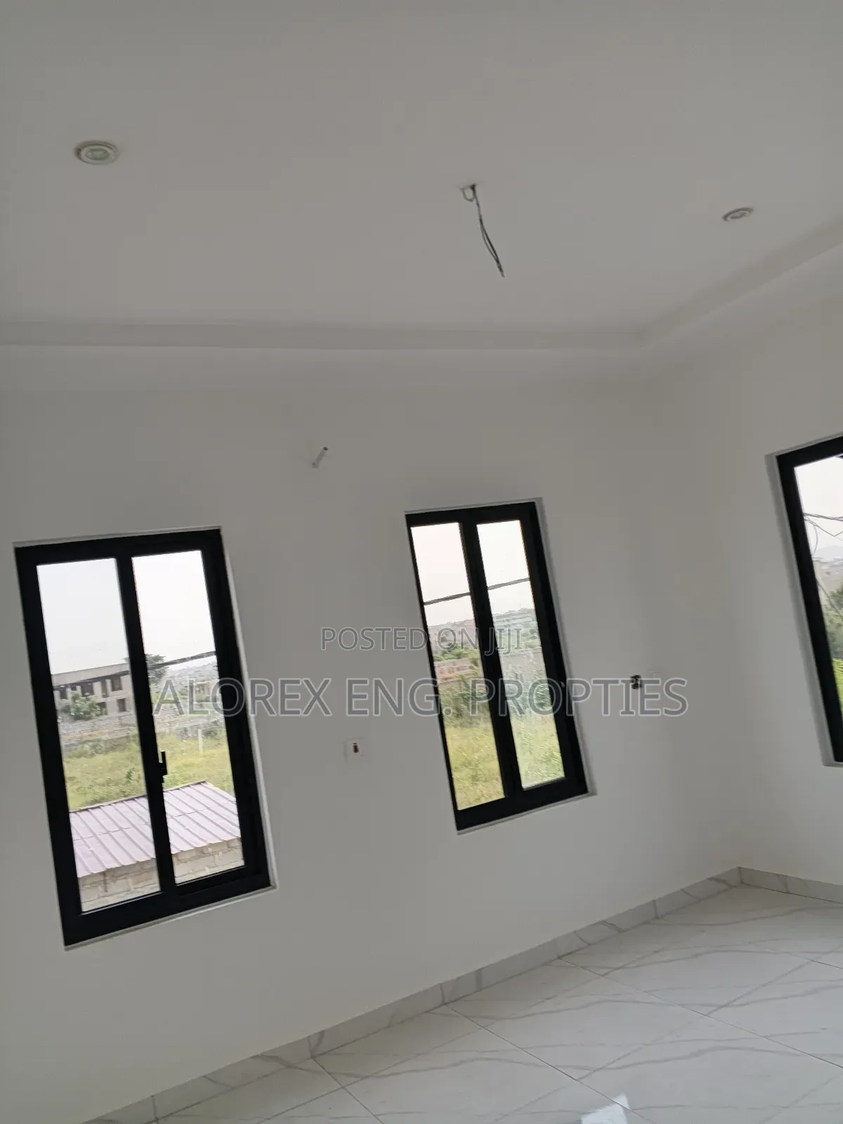 2bdrm House in Oyarifa $90,000 for sale