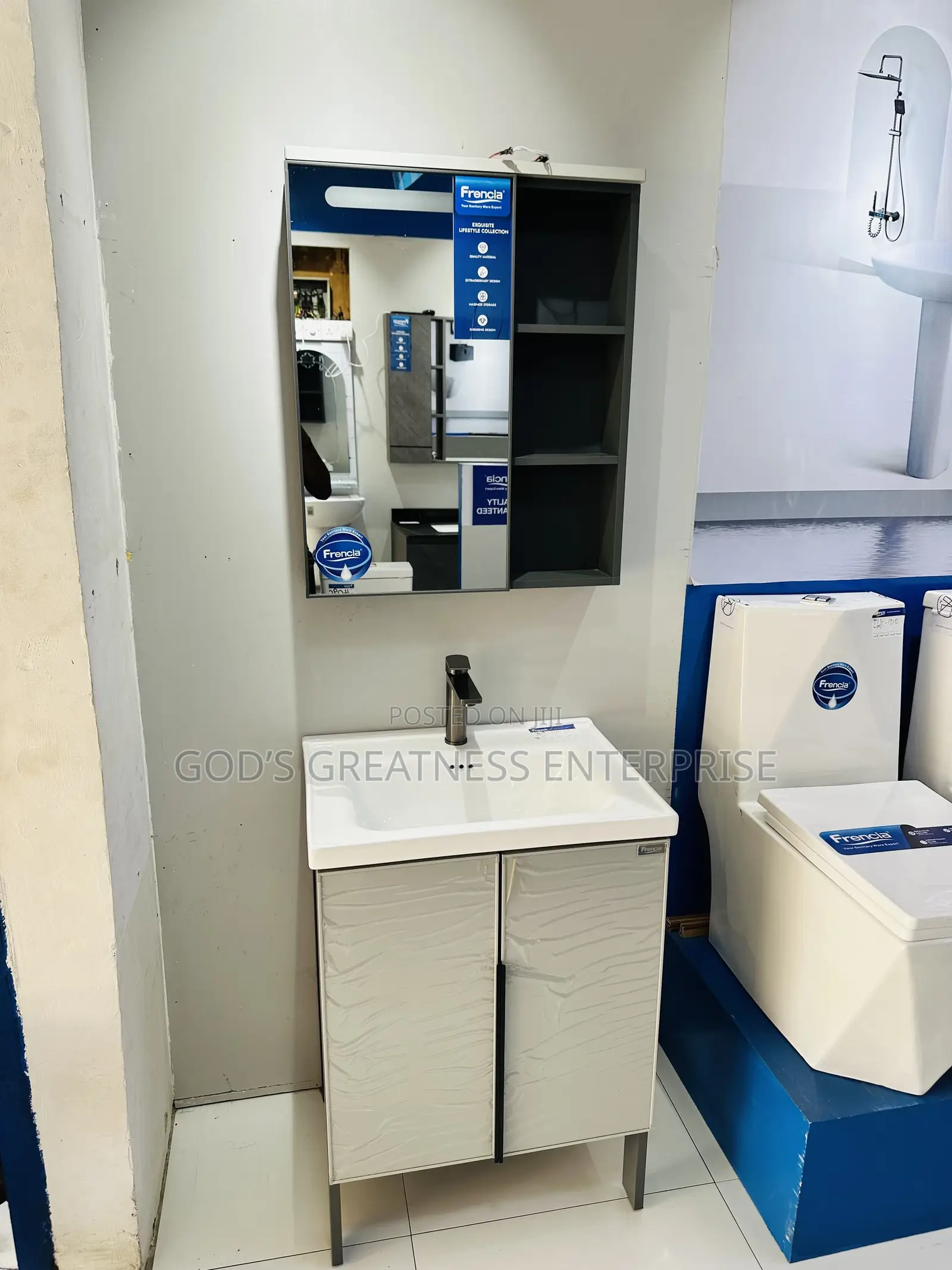 Standing Cabinet