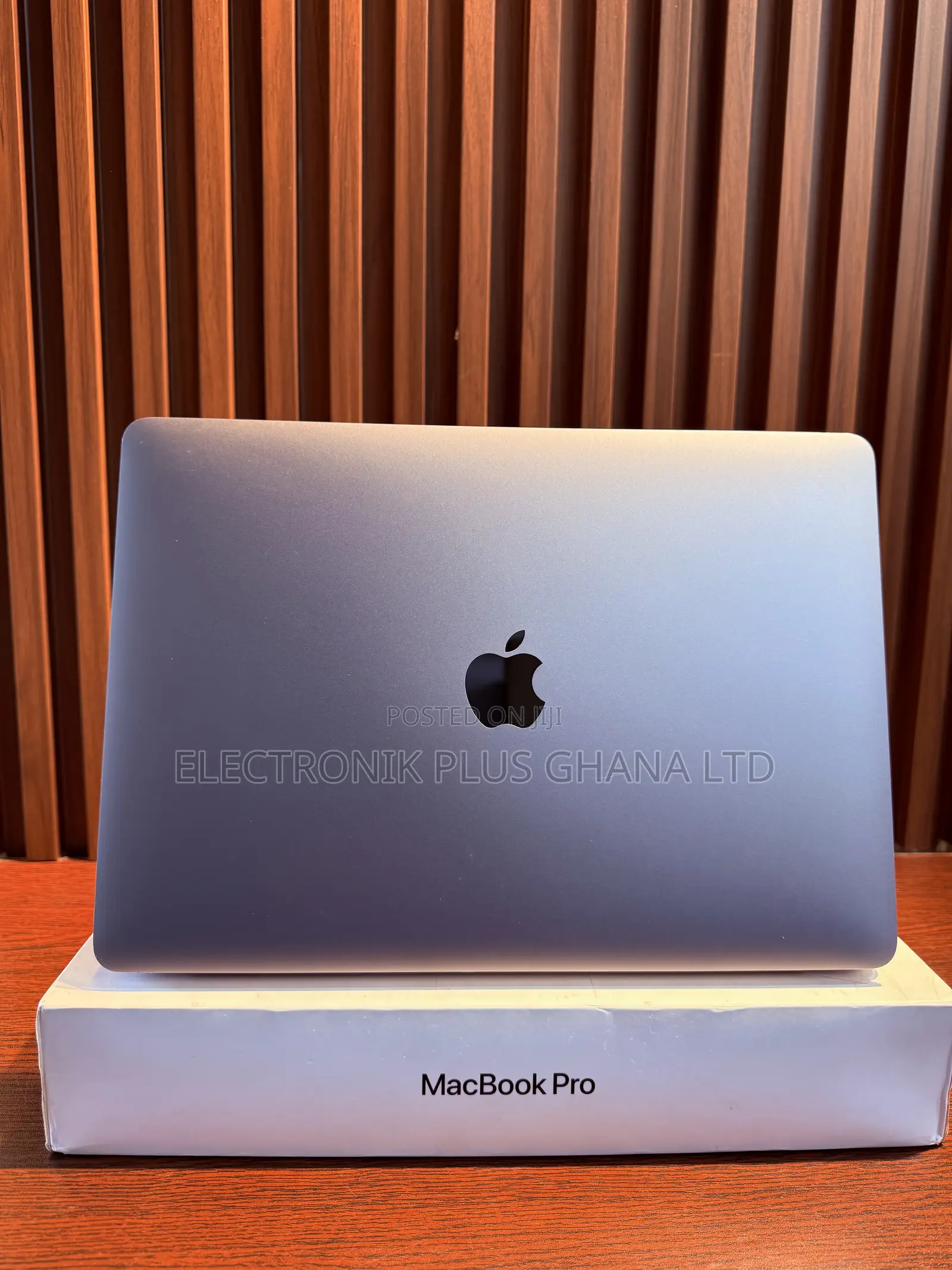 Laptop Apple MacBook Pro 2020 M1 16GB Apple M1 Pro SSD 512GB