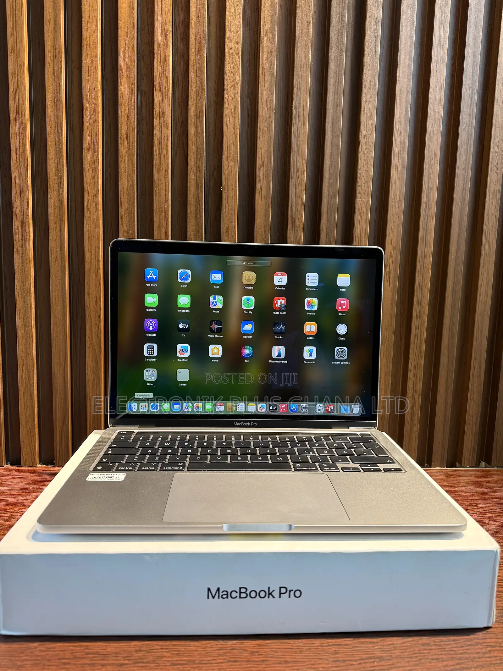 Laptop Apple MacBook Pro 2020 M1 16GB Apple M1 Pro SSD 512GB