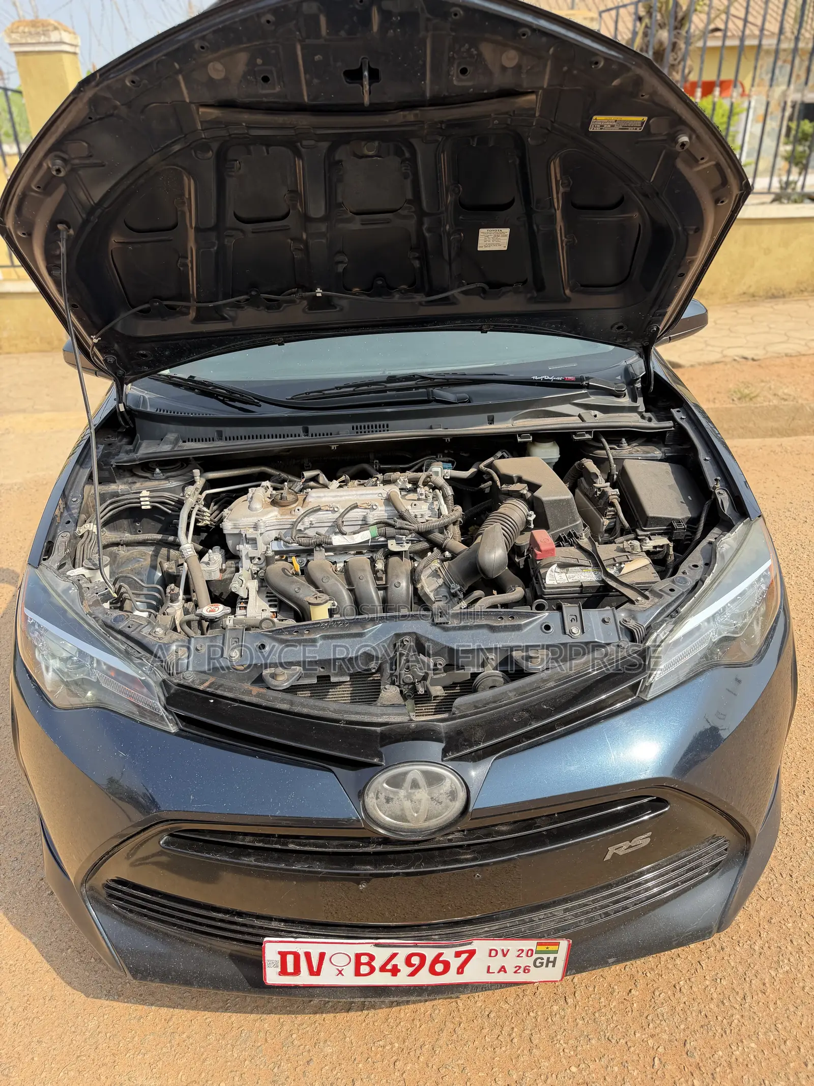 Toyota Corolla LE (1.8L 4cyl 2A) 2018 Blue