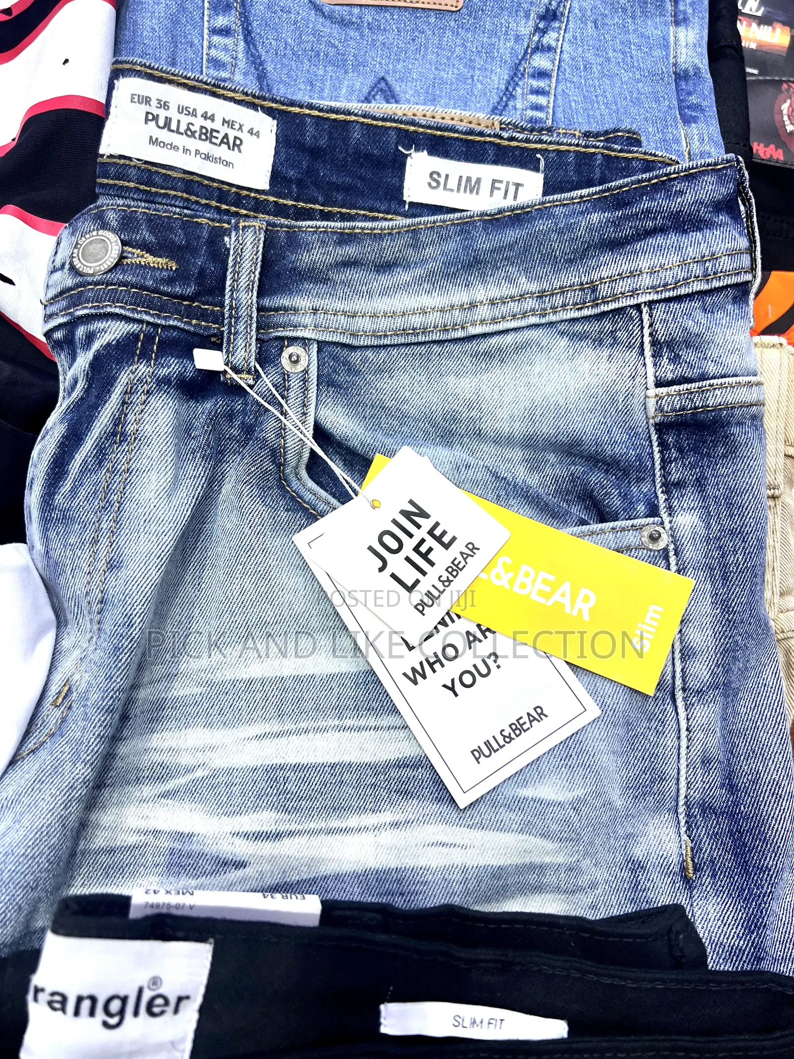 Street-Ready Denim With Premium Energy. Smooth Material, Perfect Cut.