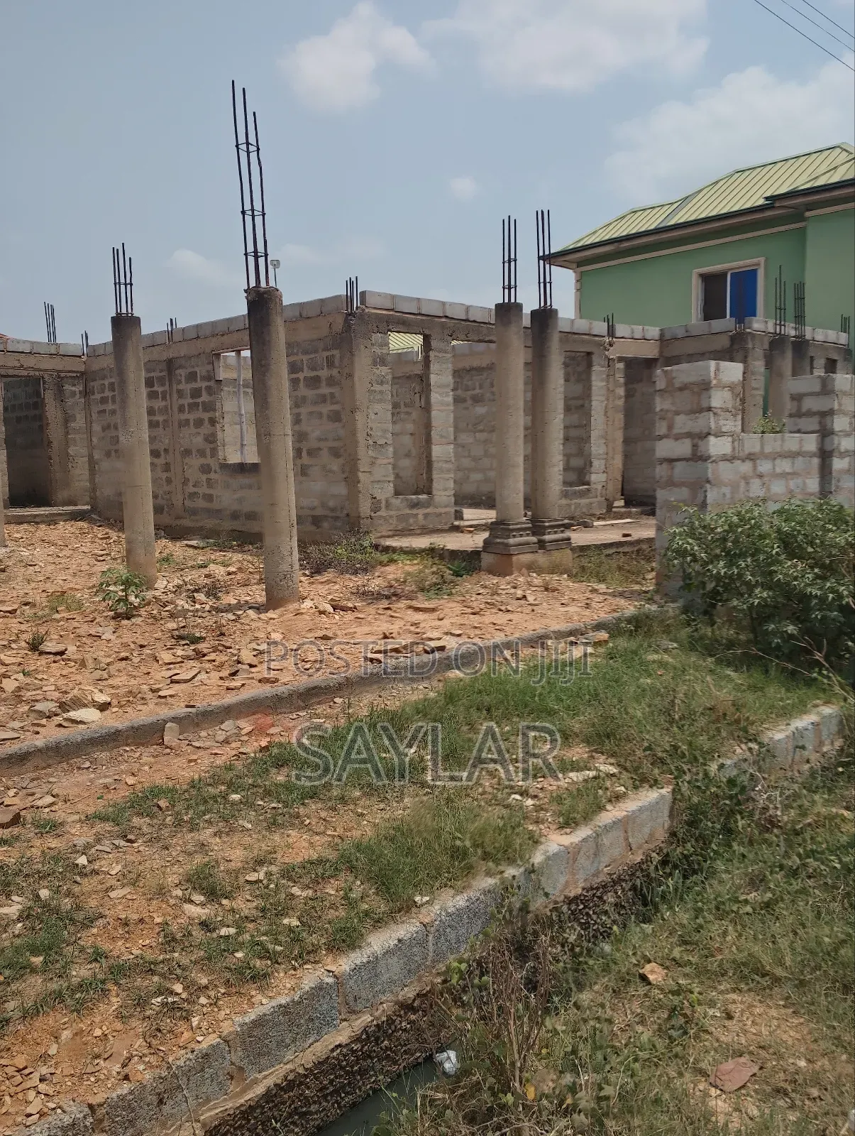 4bdrm Mansion in Enjoyy Estates, Tema Metropolitan for sale