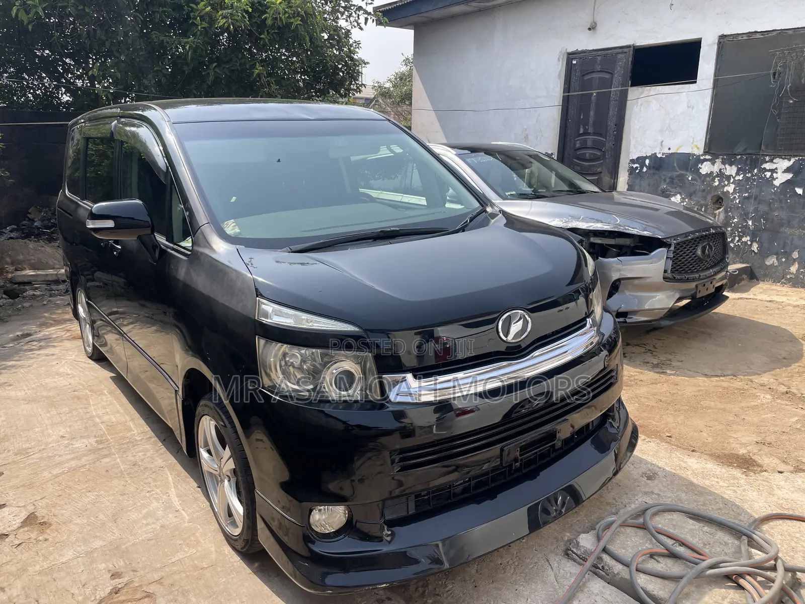 Toyota Voxy 2013 Black