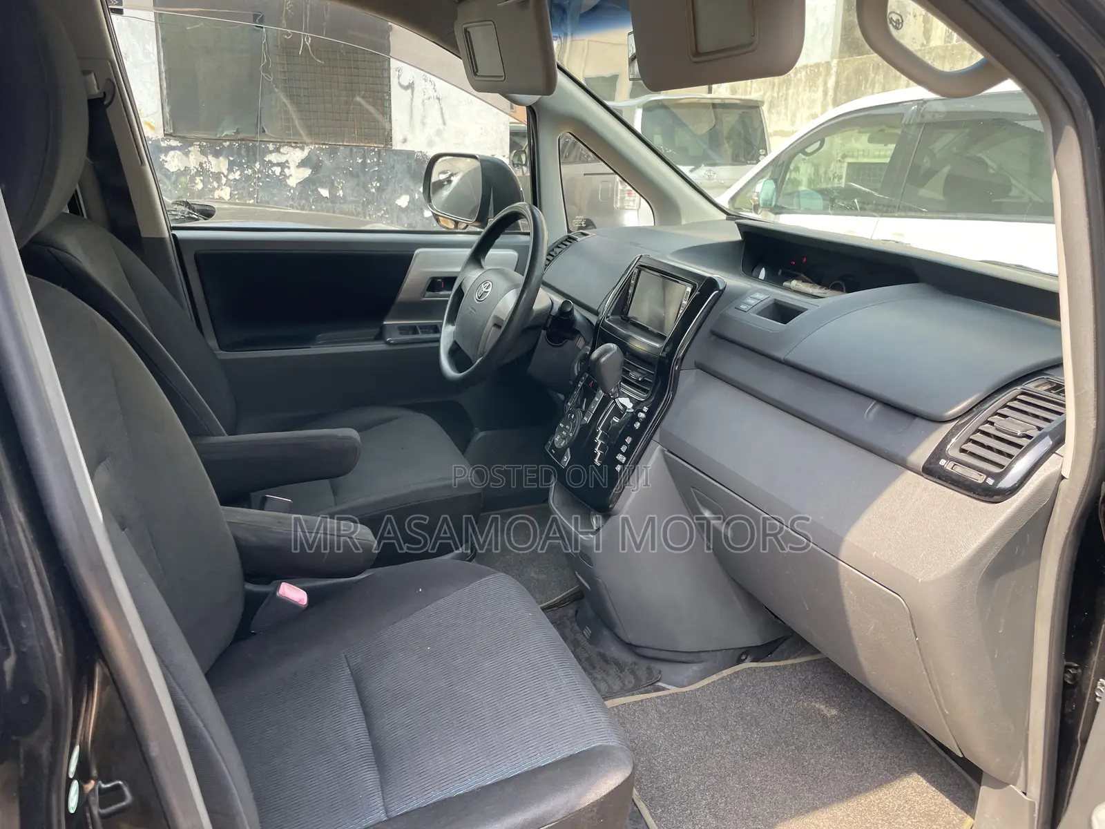 Toyota Voxy 2013 Black