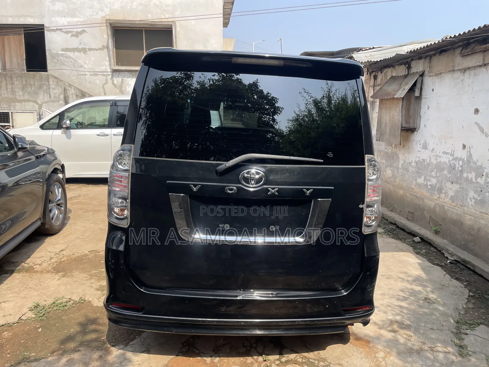 Toyota Voxy 2013 Black