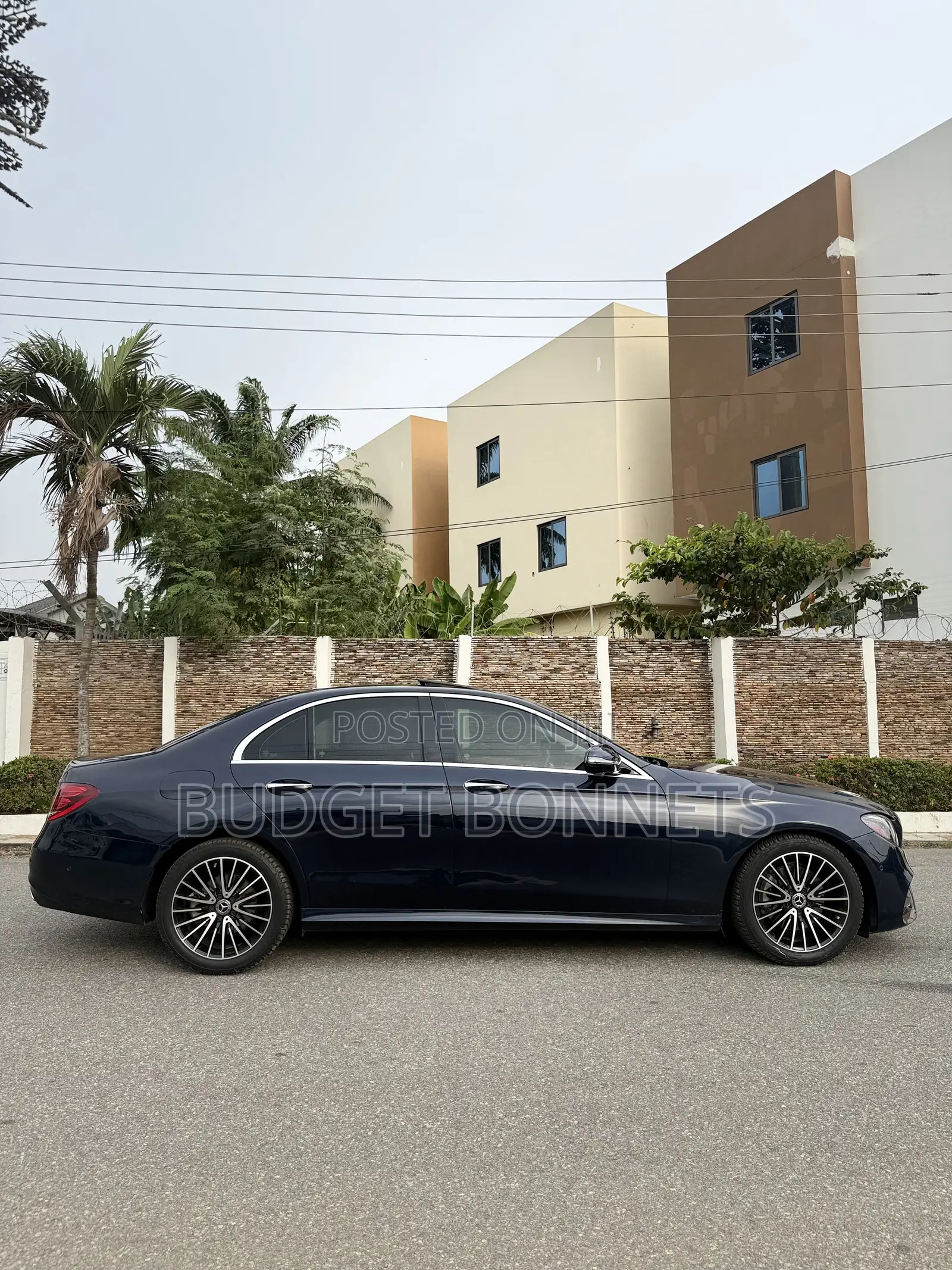 Mercedes-Benz E300 2018 Blue