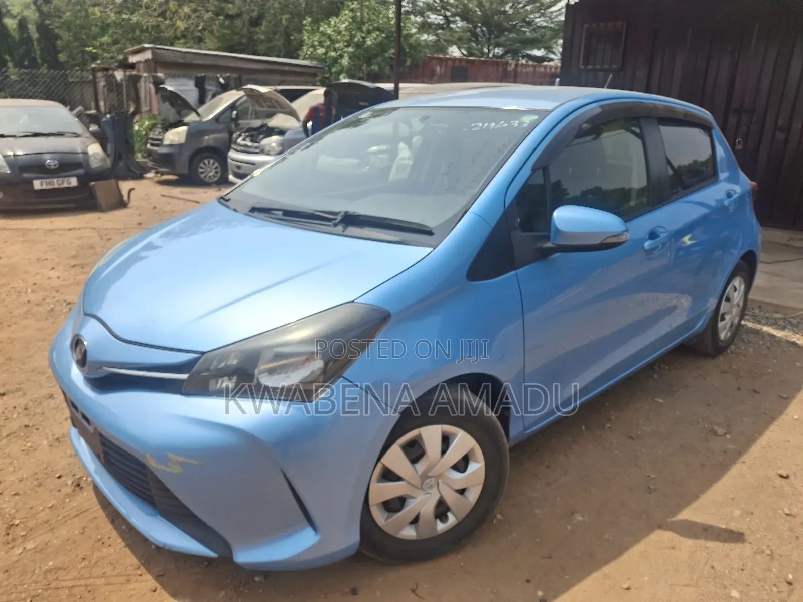 Toyota Vitz 1.3 FWD 5dr 2015 Blue