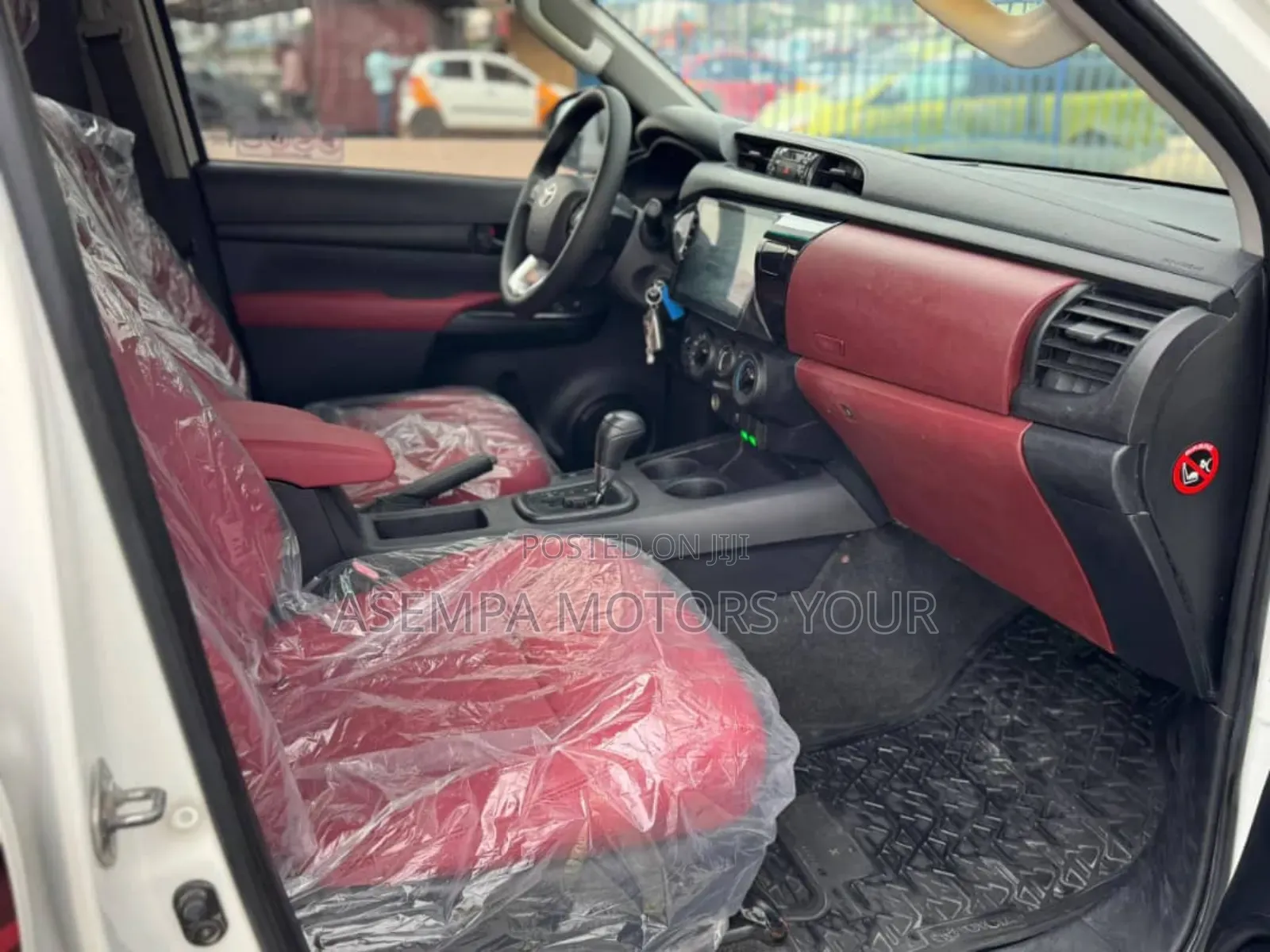 Toyota Hilux Revo Double Cab Petrol 2.7 RWD 2017 White