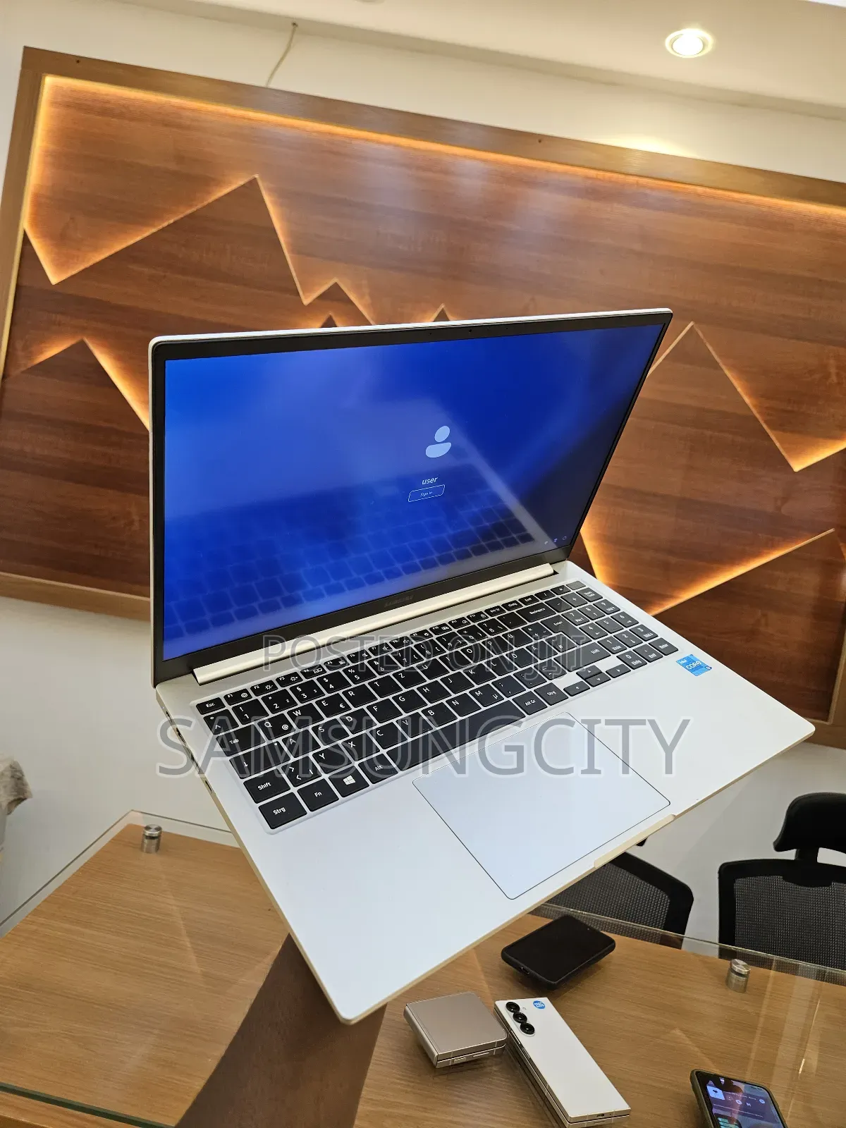 Laptop Samsung Galaxy Book 2 6GB Intel Core i3 SSD 250GB