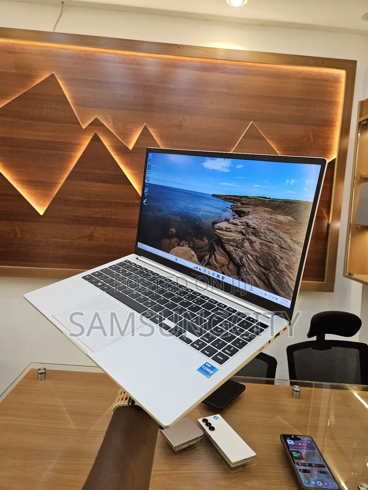 Laptop Samsung Galaxy Book 2 6GB Intel Core i3 SSD 250GB