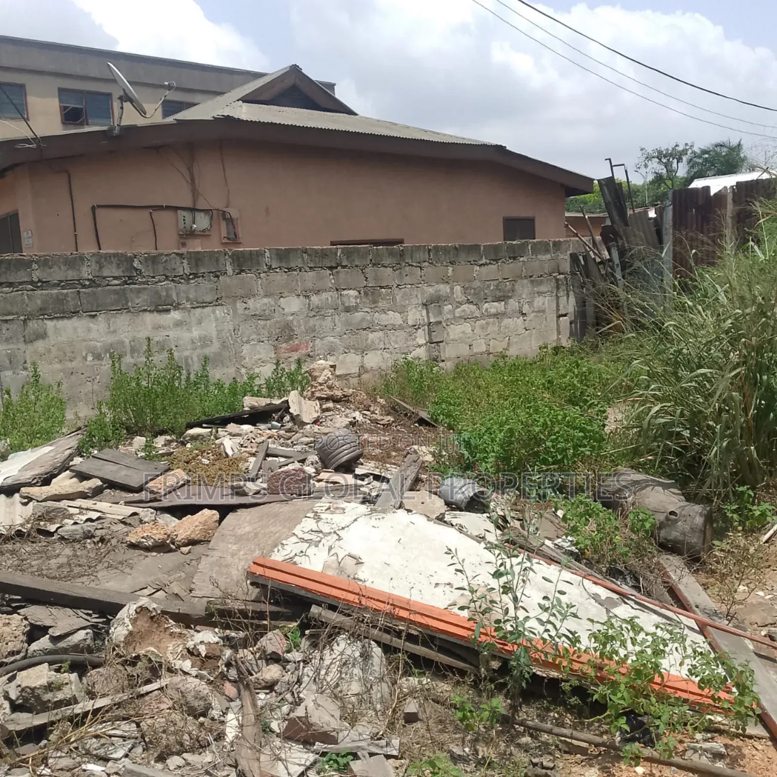 Roadside Quarter Plot at Adabraka for Sale
