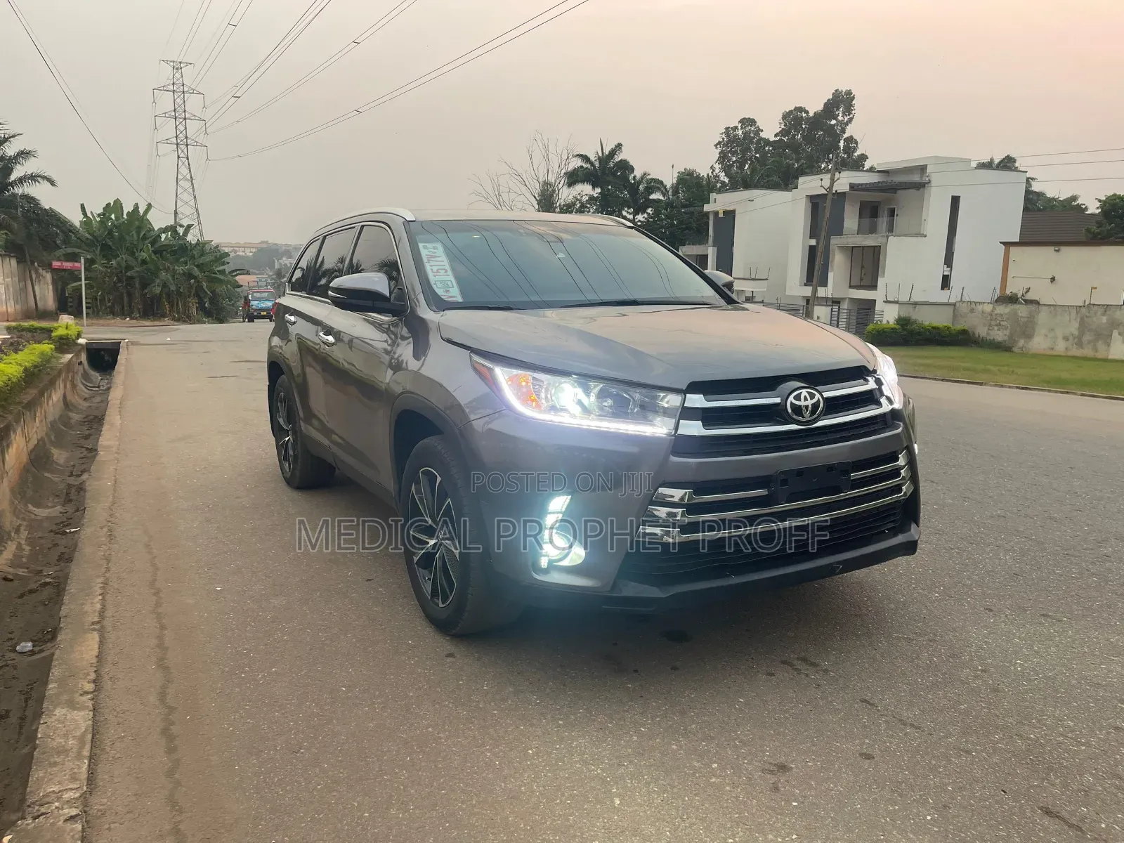Toyota Highlander Limited Platinum 4x4 V6 (3.5L 6cyl 8A) 2017 Gray