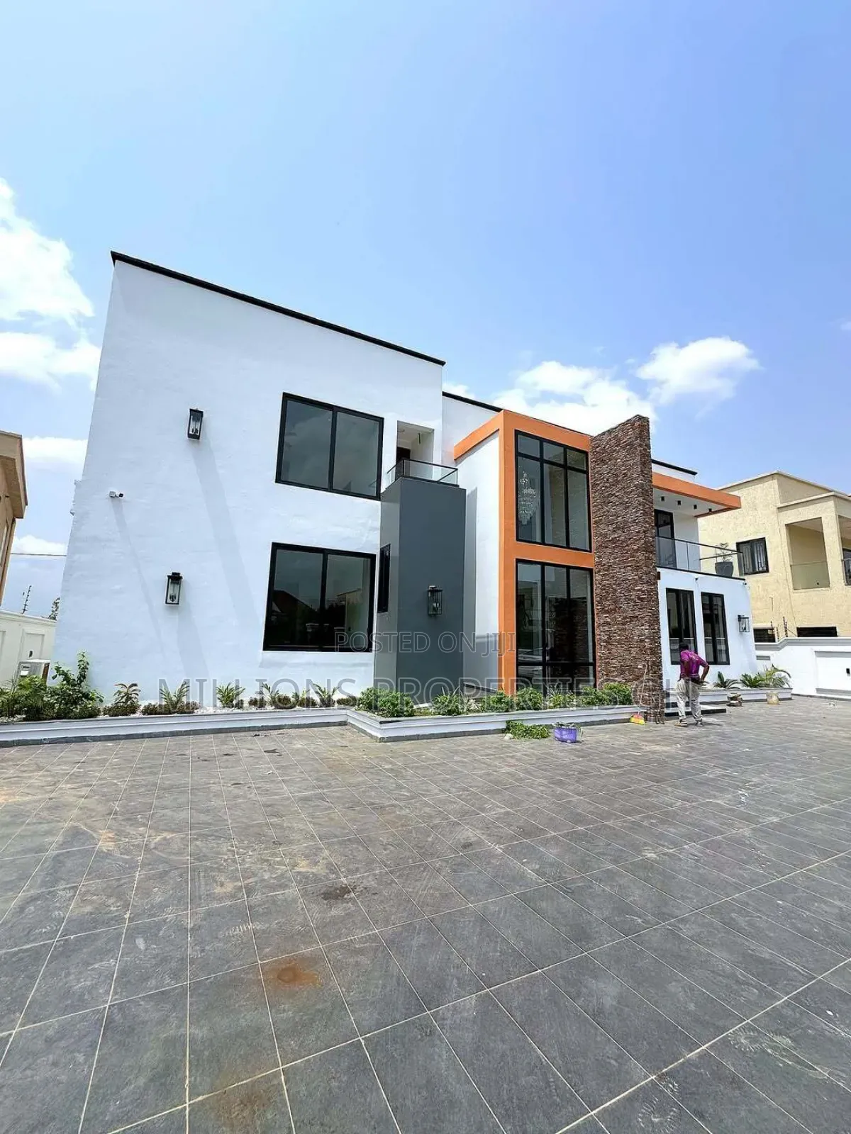 Furnished 6bdrm House in Millions Properties, Accra Metropolitan