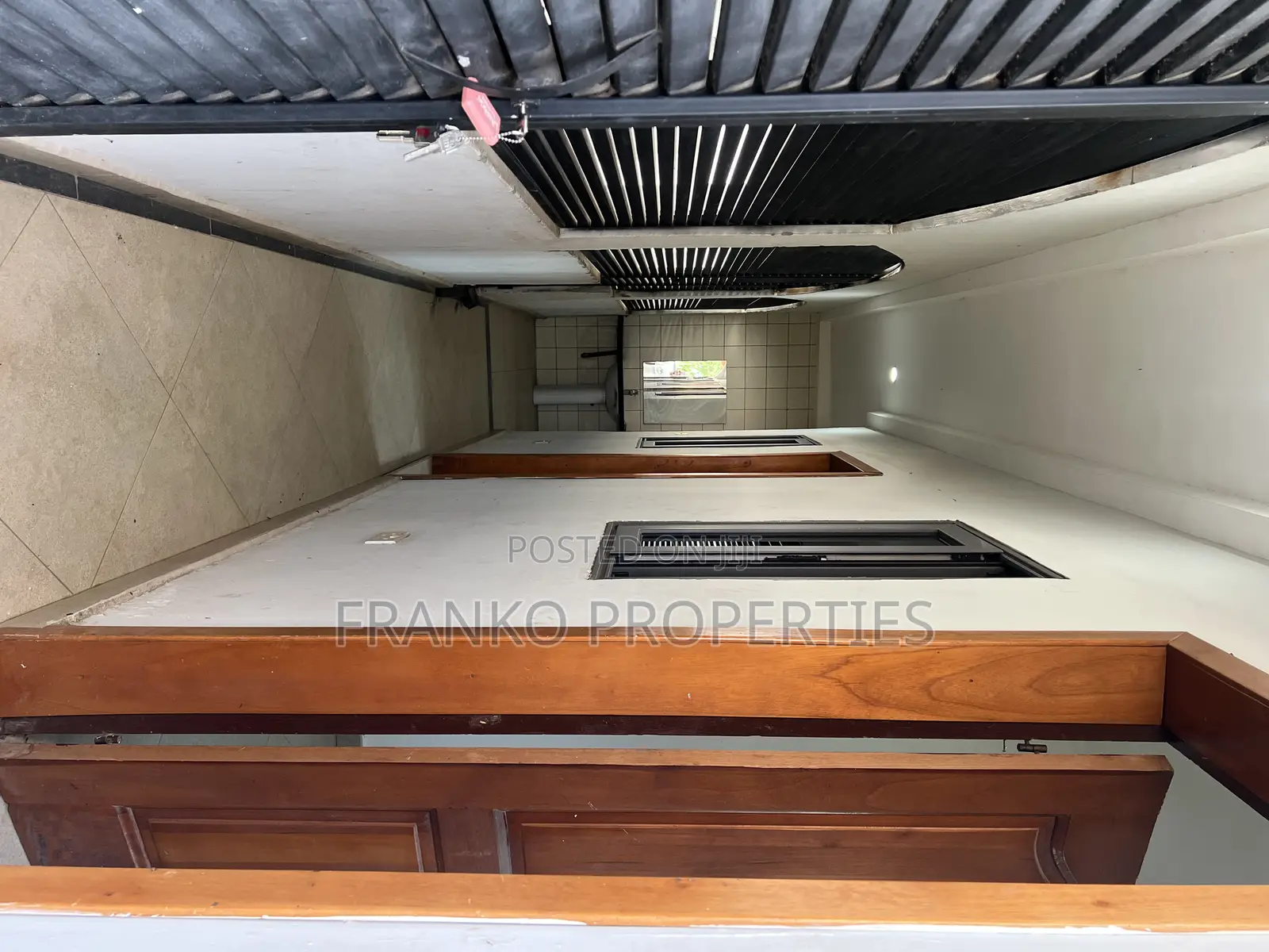 3bdrm House in Franko Properties, School Junction for rent
