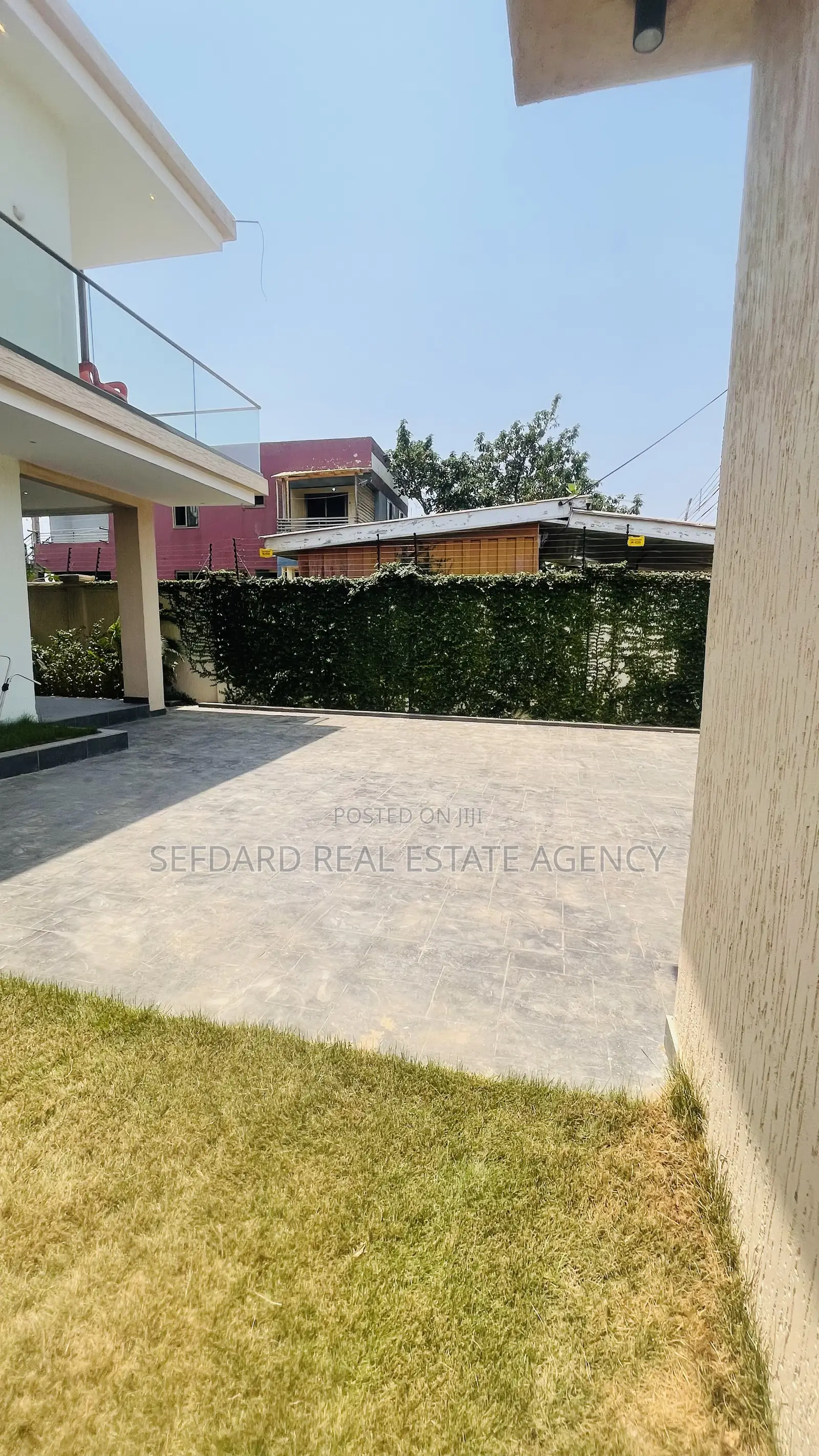 4bdrm Duplex in Tseaddo for sale