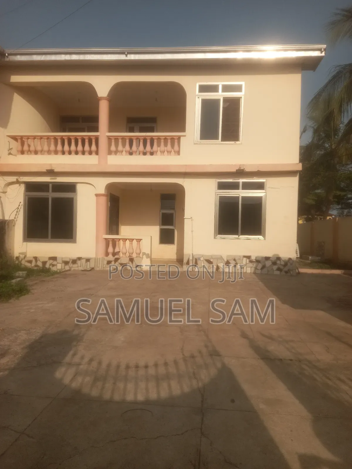 5bdrm House in Tema Community 6 for rent
