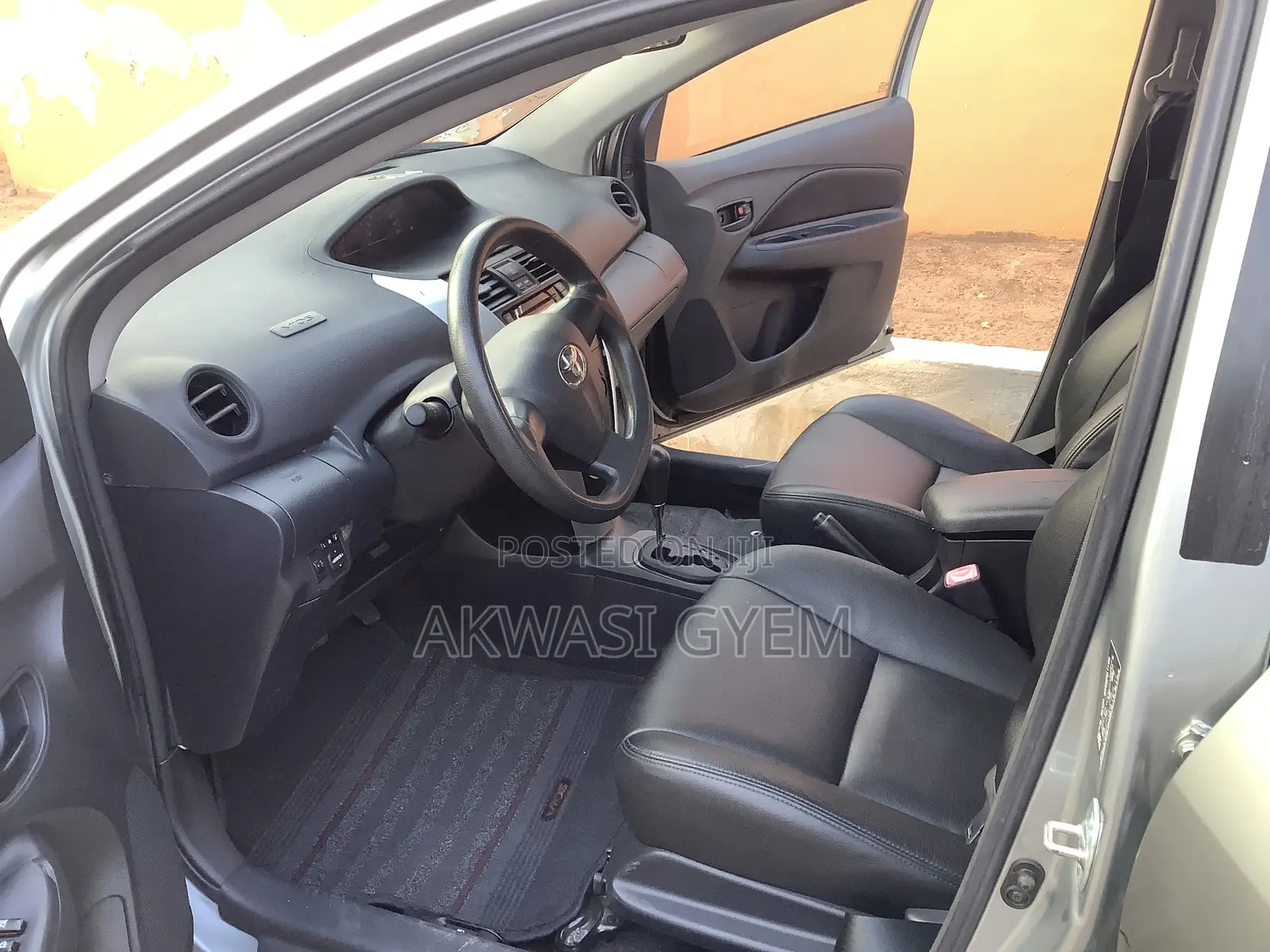 Toyota Vios 2011 Silver