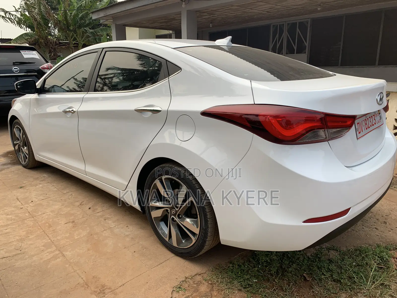 Hyundai Elantra Limited Sedan FWD (1.8L 4cyl 6A) 2016 White