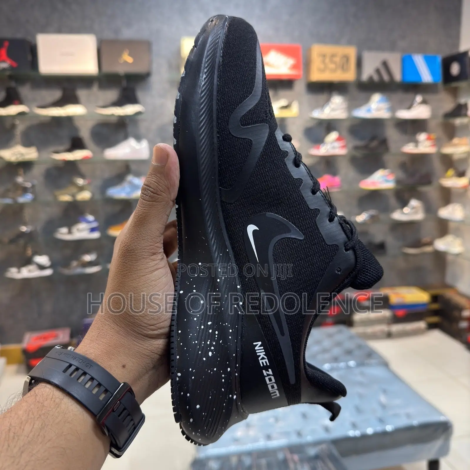 Nike Air Zoom Guide 10 All Black Sneakers