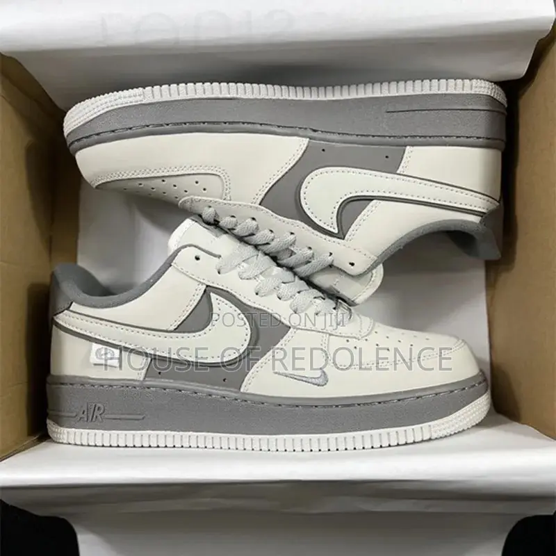 Nike Air Force 1 '07 Low "Grey Metallic Sneakers
