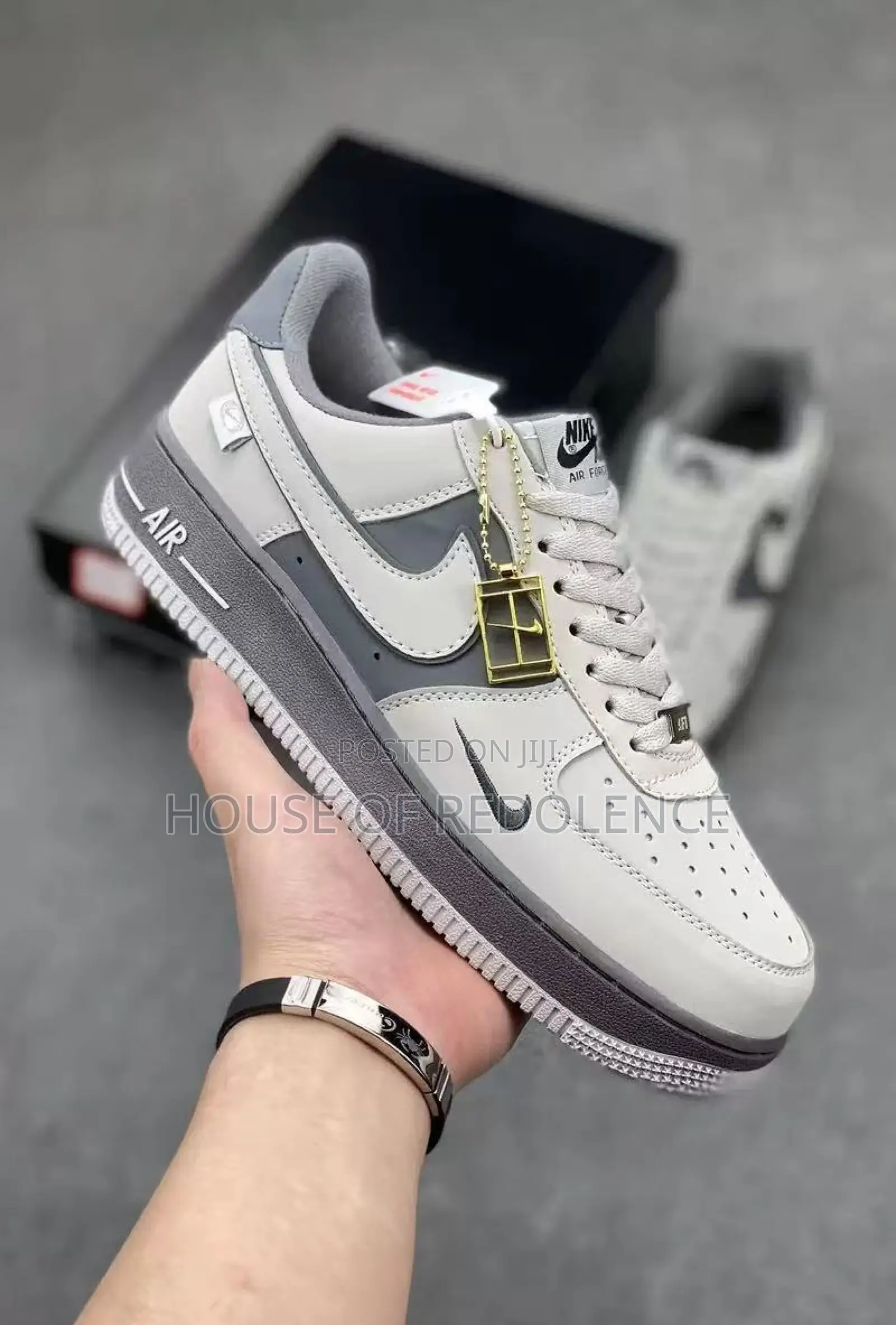 Nike Air Force 1 '07 Low "Grey Metallic Sneakers