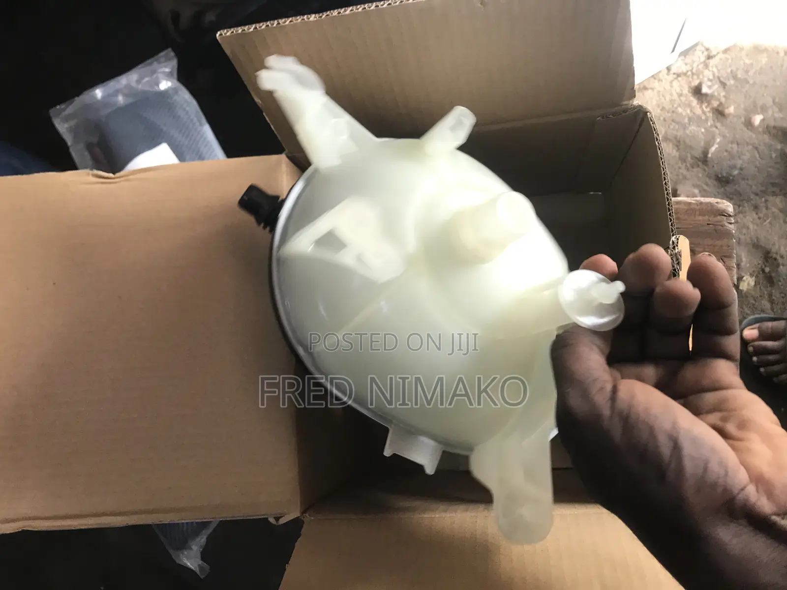 Coolant Expansion Tank With Cover for Mercedes W205 W213 X253 C E GLC