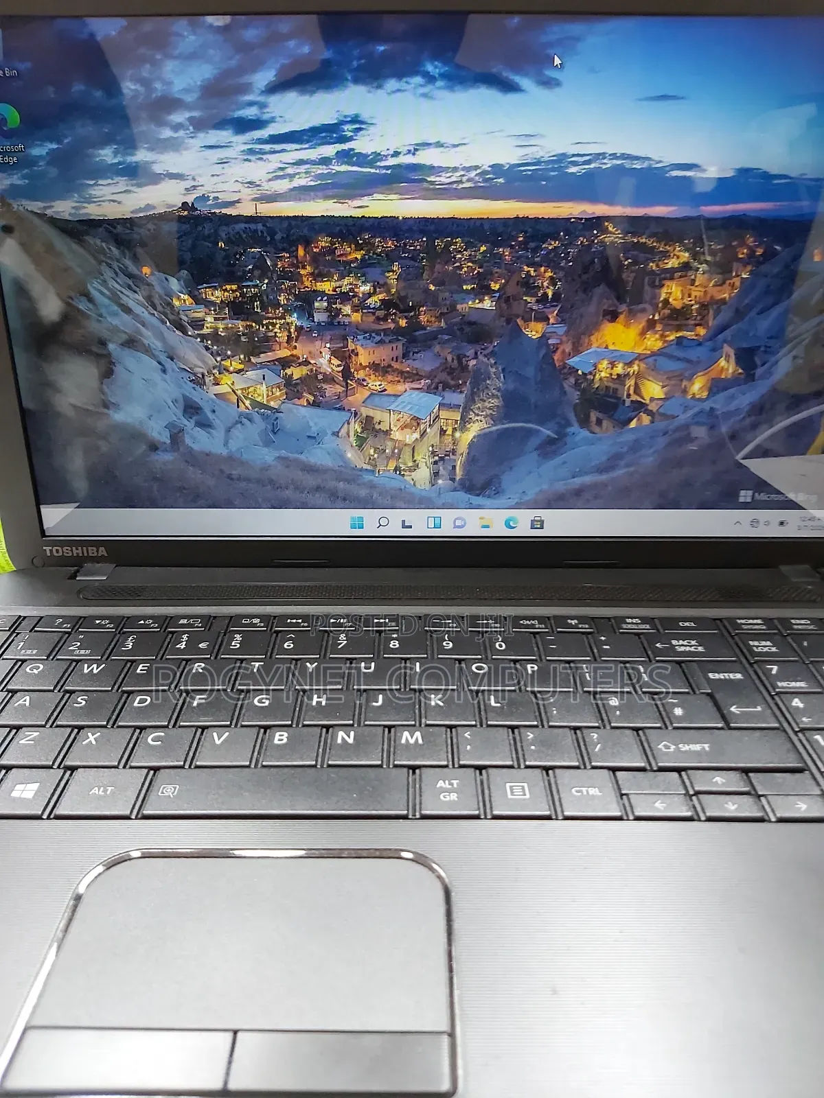Laptop Toshiba Satellite C55 8GB Intel Pentium HDD 750GB