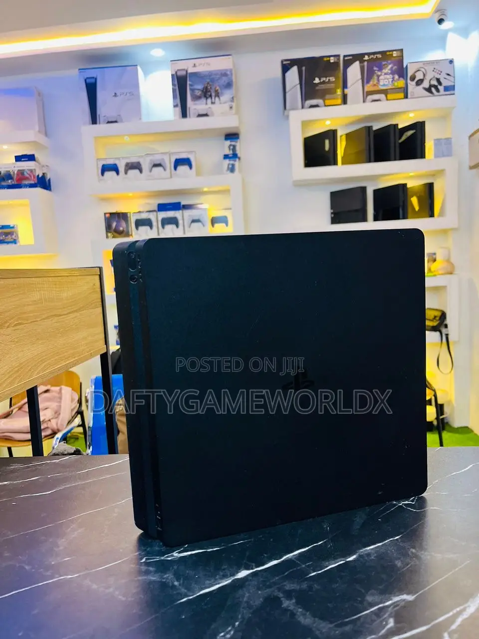 Uk Used Ps4 Slim Console With 2 Controllers
