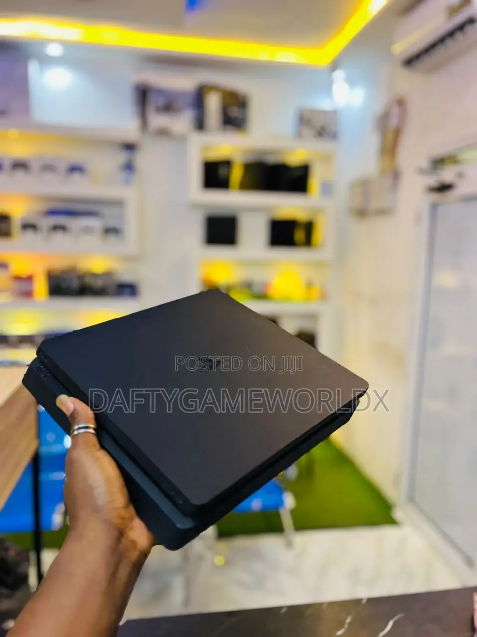 Uk Used Ps4 Slim With Loaded Games With 2 Controllers