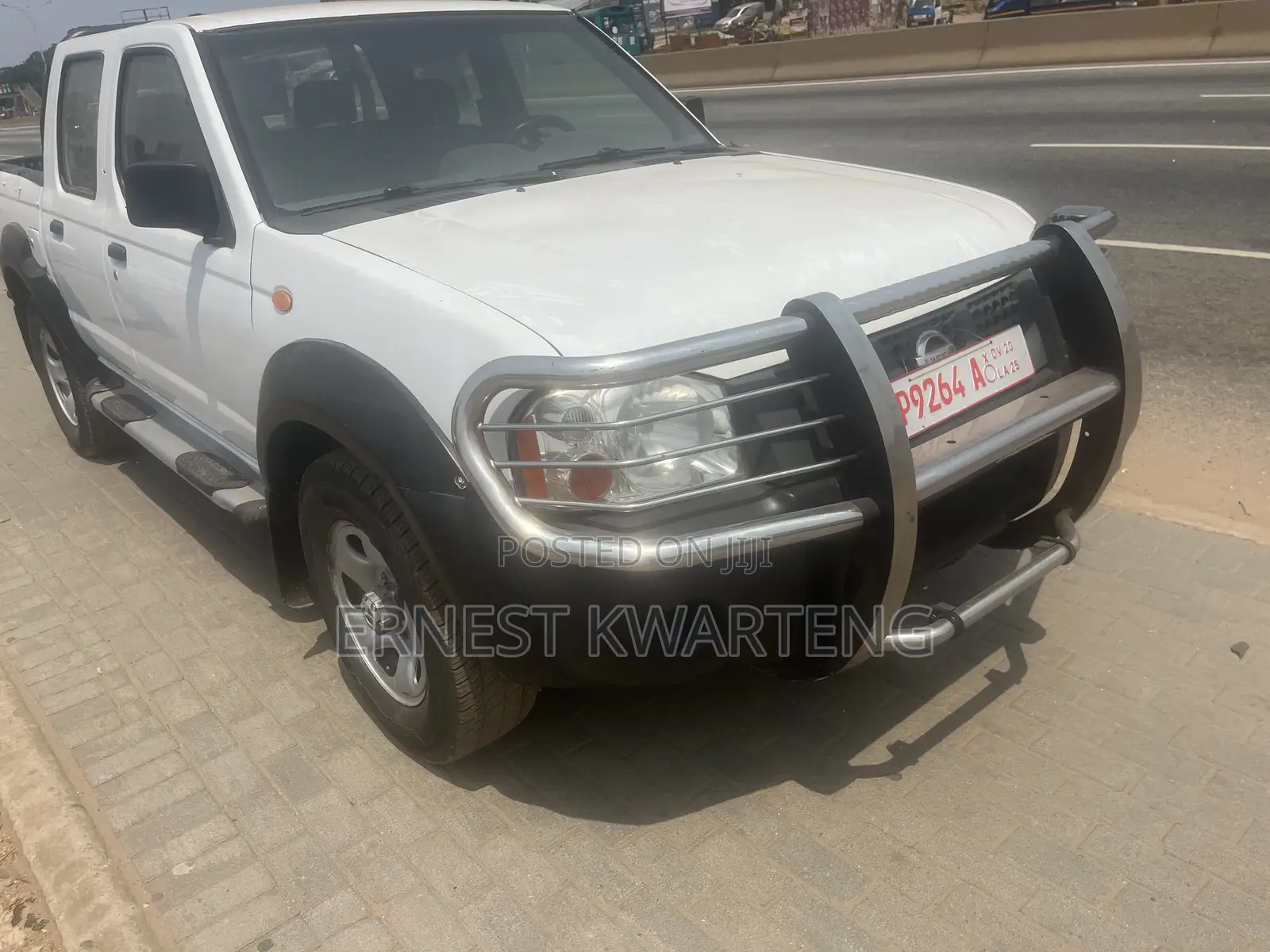Nissan Hardbody 2013 White