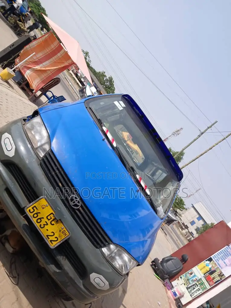 Toyota HiAce 2008 Blue