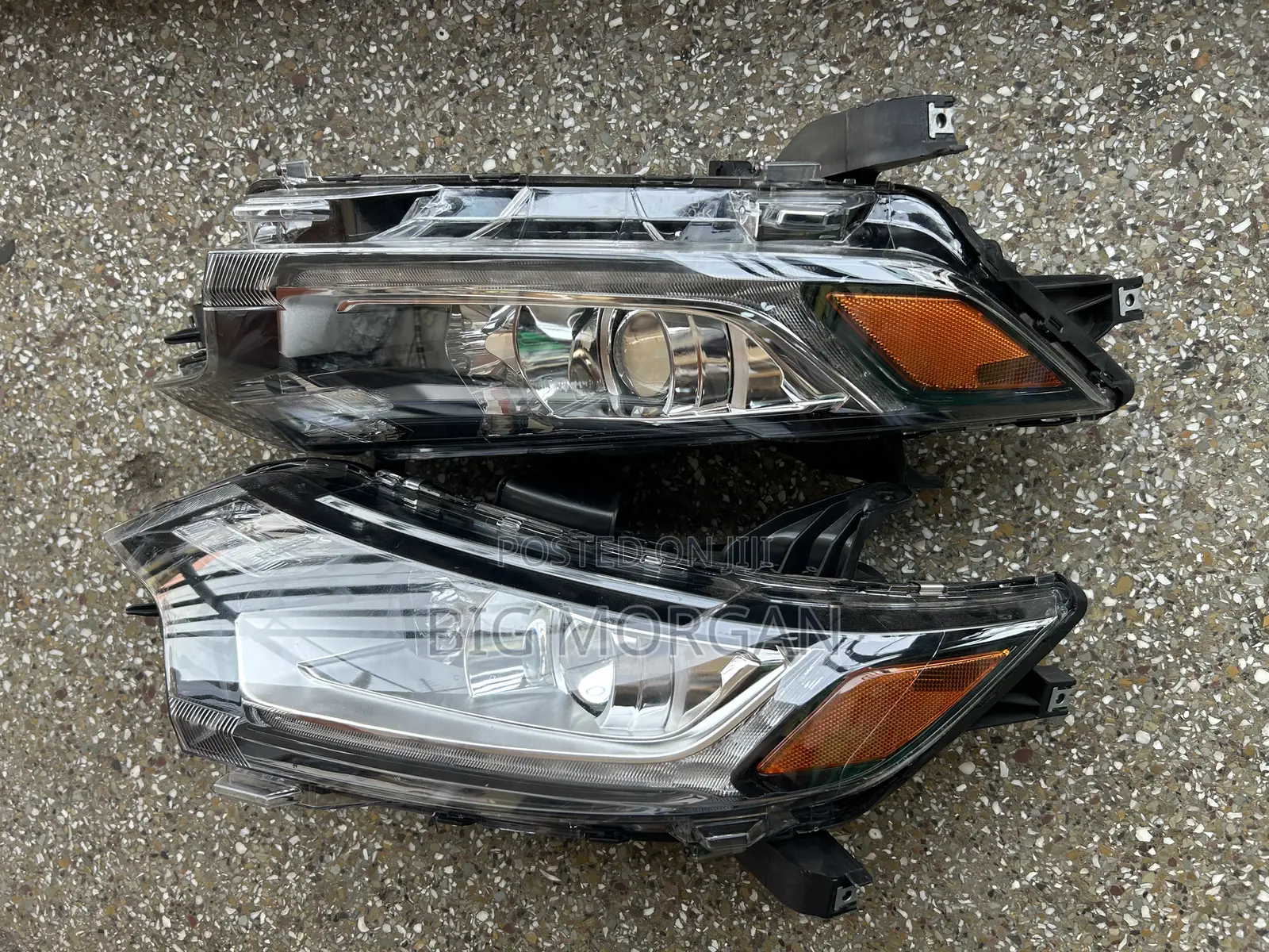 Mitsubishi Outlander 2016 Headlight Pair and All Kinds of Parts